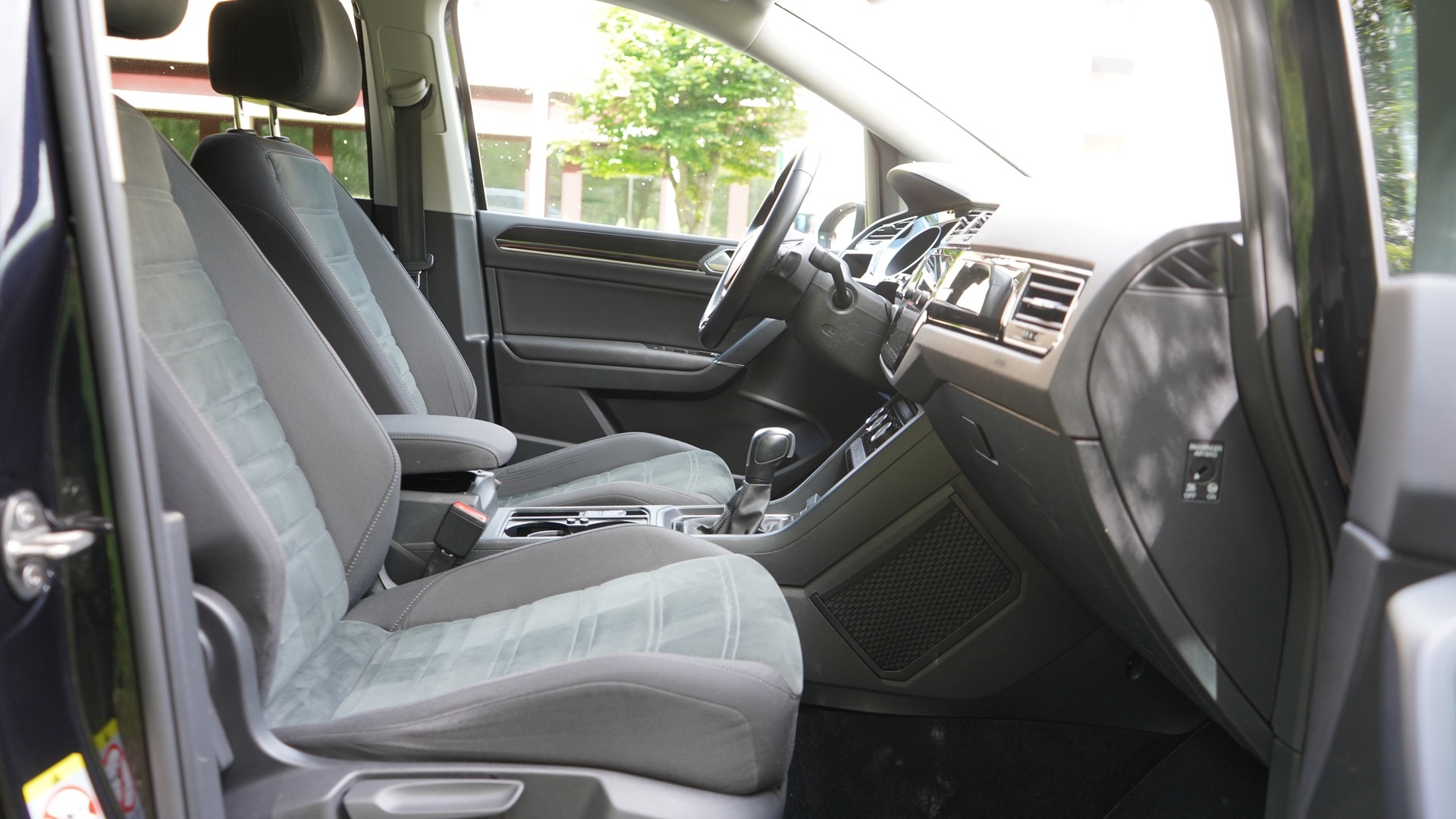 VW Touran 2.0 TDI BlueMotion Technology Comfortline DSG-image-13