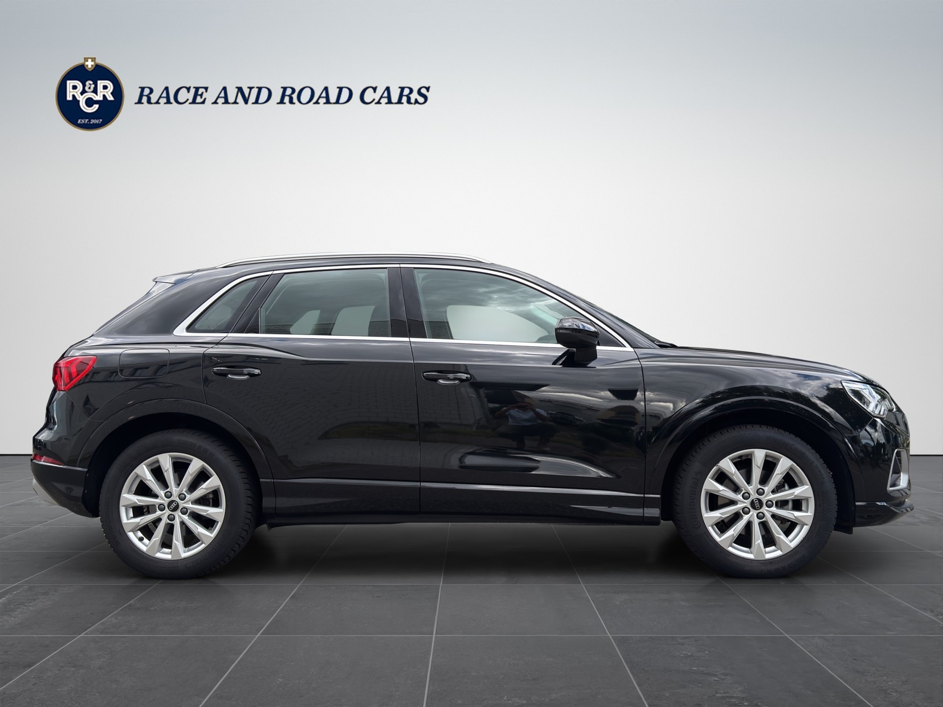 AUDI Q3 1.5 35 TFSI Advanced S-Tronic-showroom-element-3