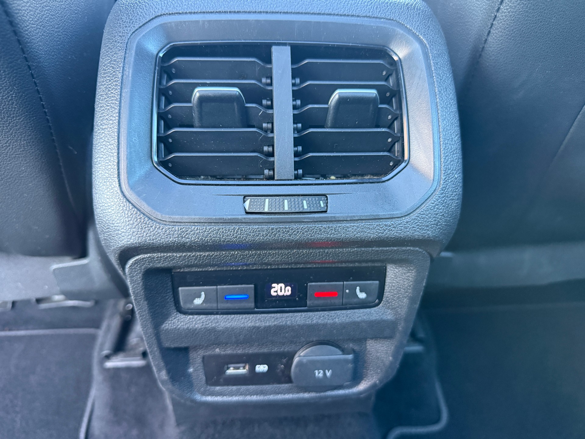 SEAT Tarraco 2.0TSI 4Drive DSG Swiss Excellence *** ANHÄNGERKUPPLUNG ***-image-16