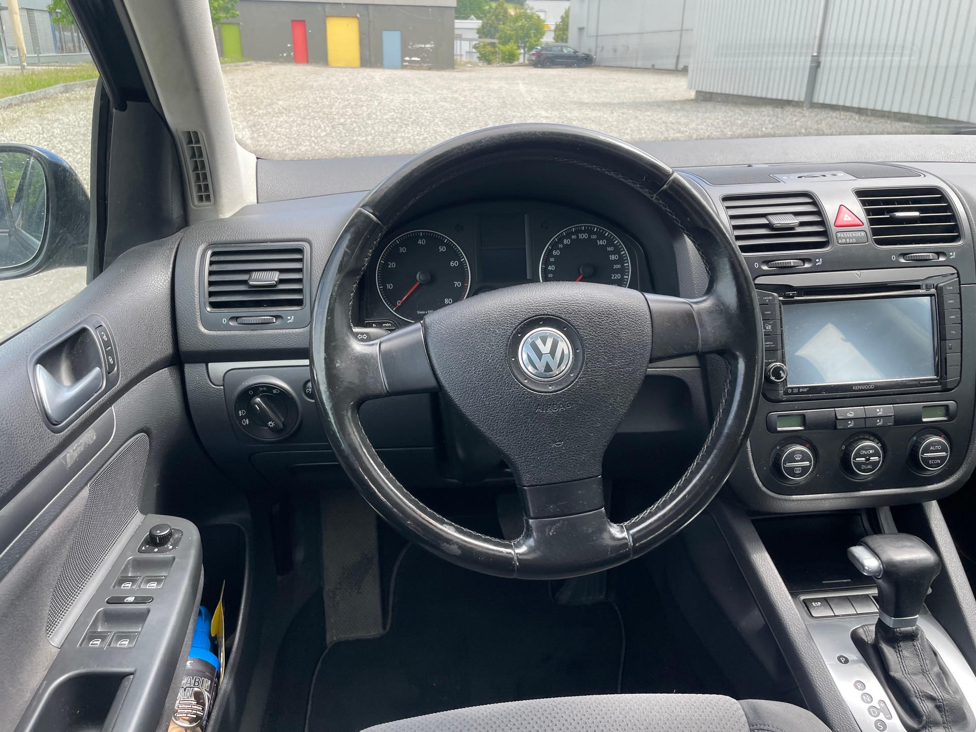 VW Golf 2.0 FSI Sportline-image-9