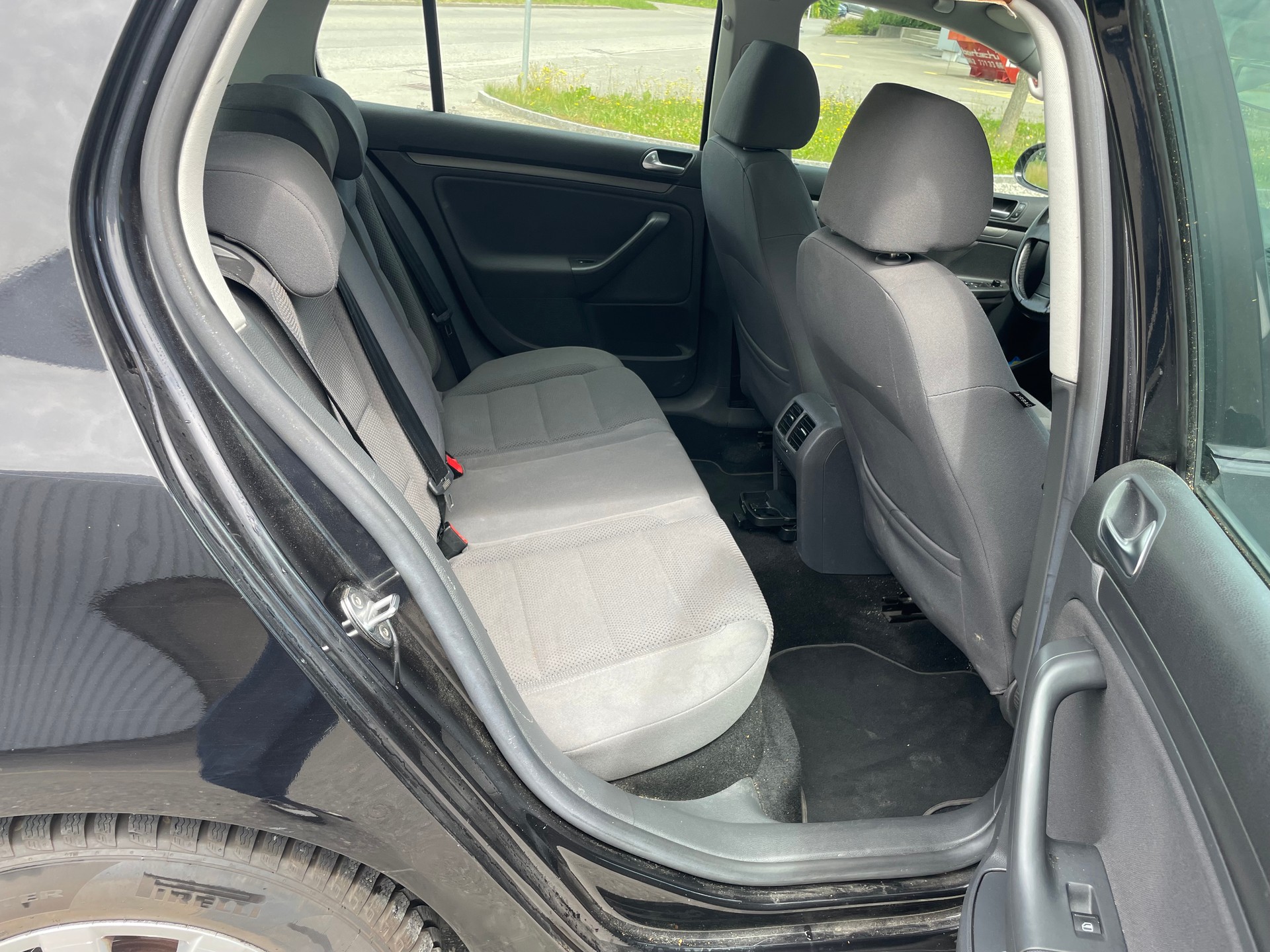 VW Golf 2.0 FSI Sportline-image-13
