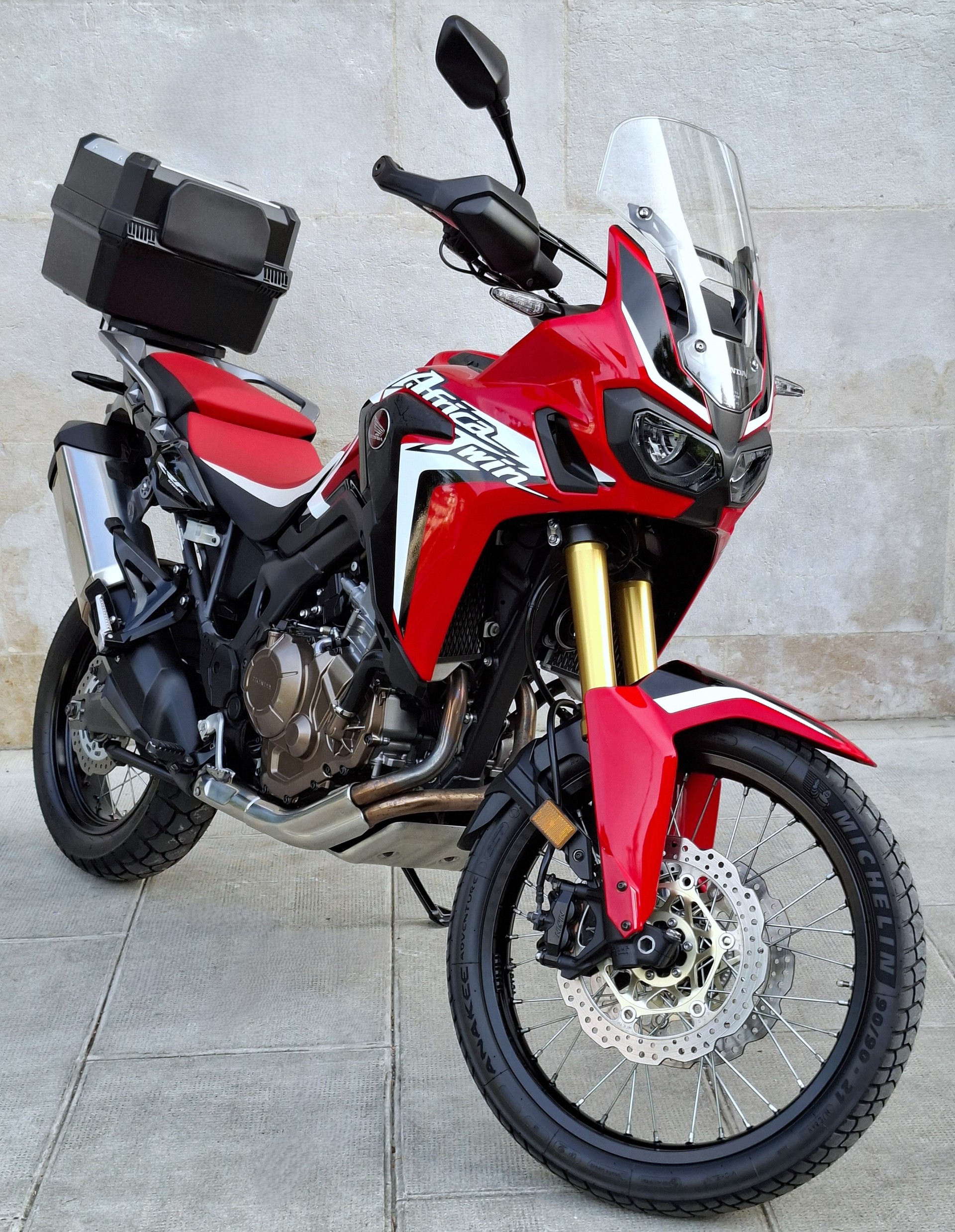 HONDA CRF 1000A Africa Twin-image-7