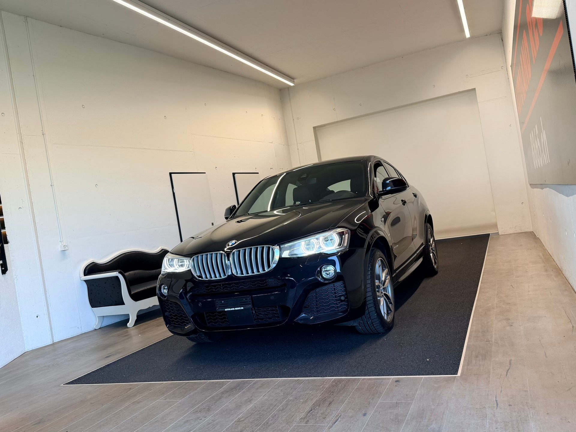BMW X4 xDrive 35d M Sport Steptronic-showroom-element-2