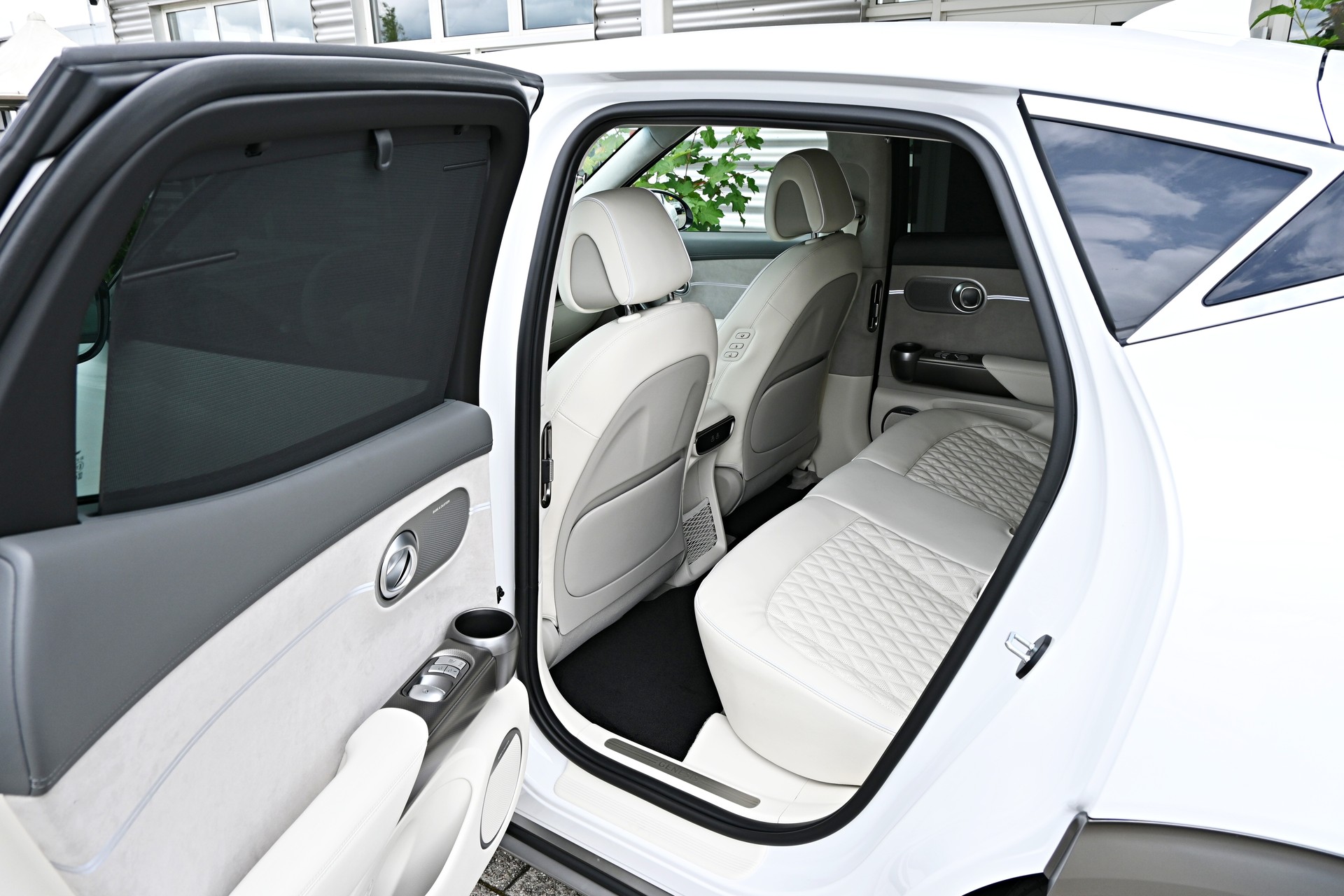 GENESIS GV60 77.4 kWh Sport AWD 318PS 4X4 (CH Auto) + Werksgarantie 09.2029-image-12