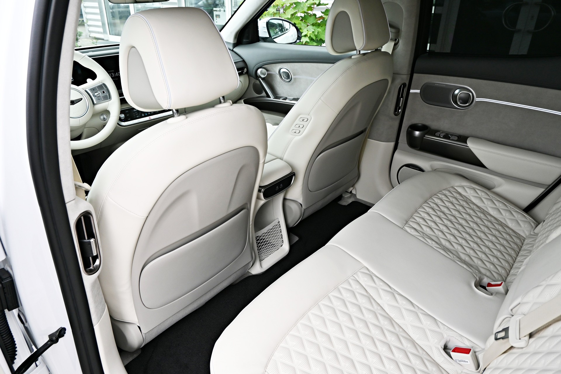GENESIS GV60 77.4 kWh Sport AWD 318PS 4X4 (CH Auto) + Werksgarantie 09.2029-image-11