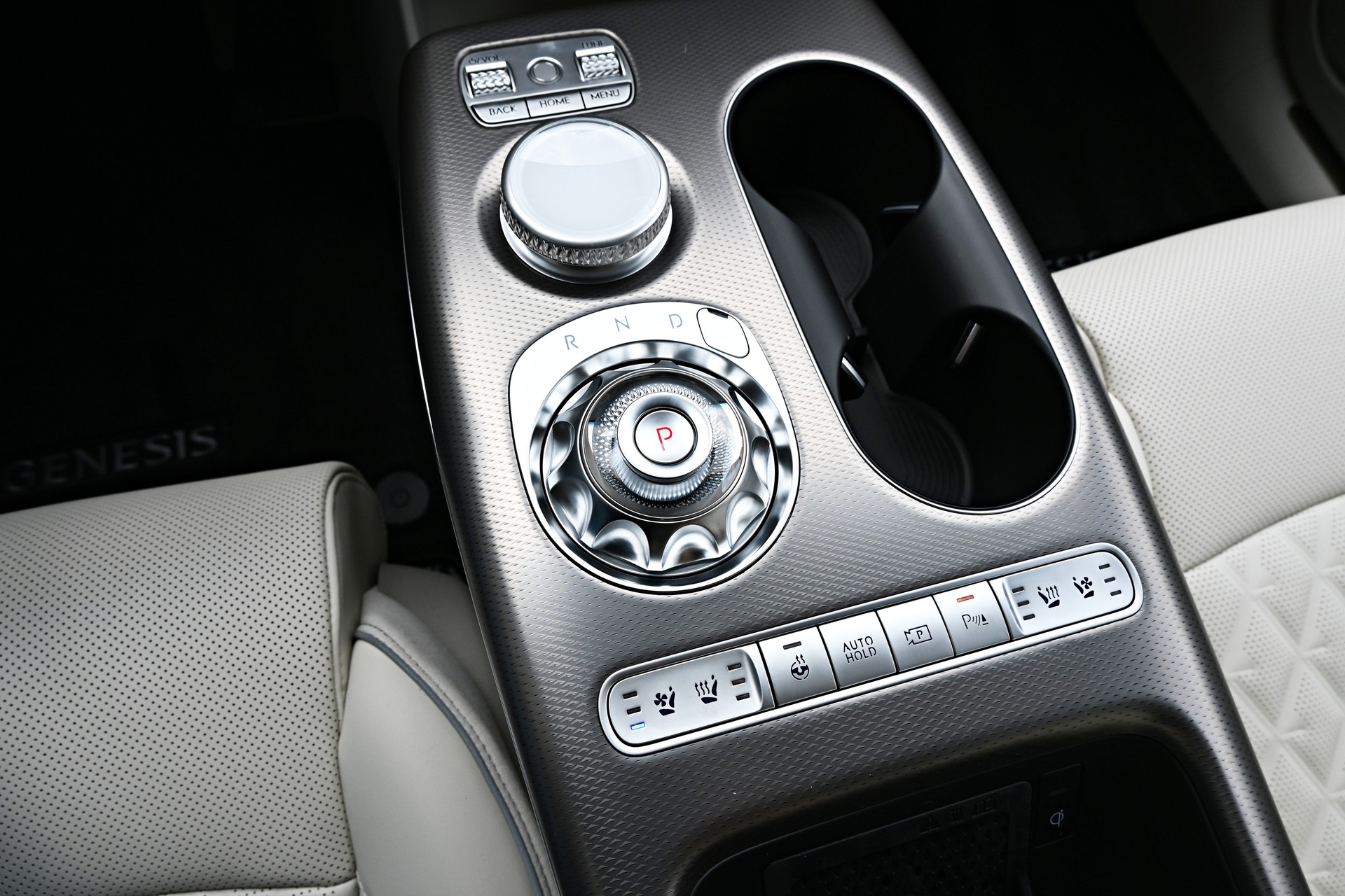 GENESIS GV60 77.4 kWh Sport AWD 318PS 4X4 (CH Auto) + Werksgarantie 09.2029-image-16
