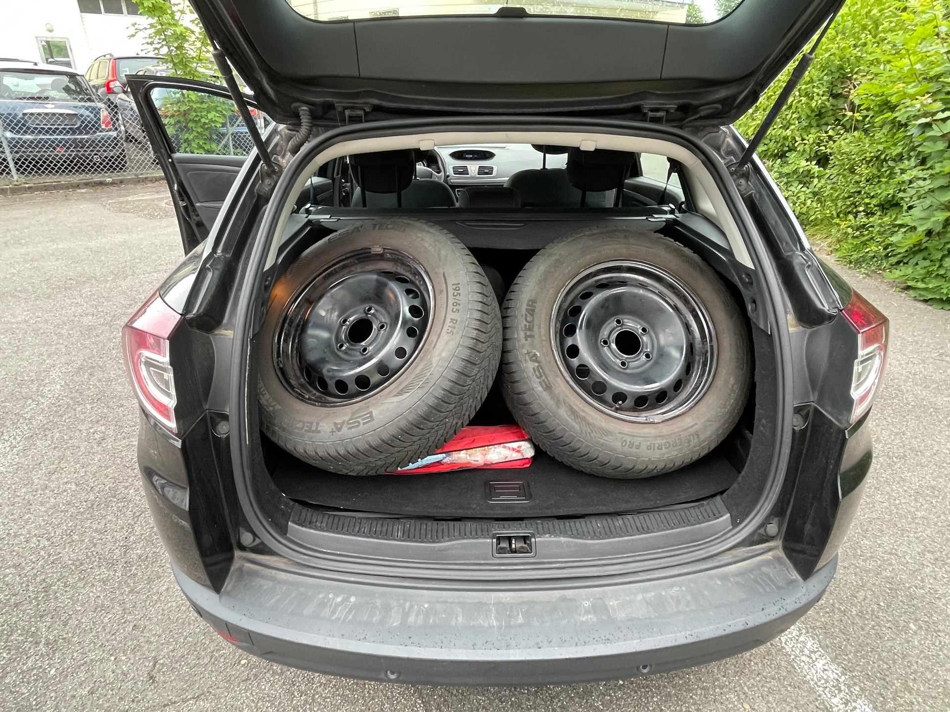 RENAULT Mégane Grandtour 1.4 16V Turbo Expression-image-9