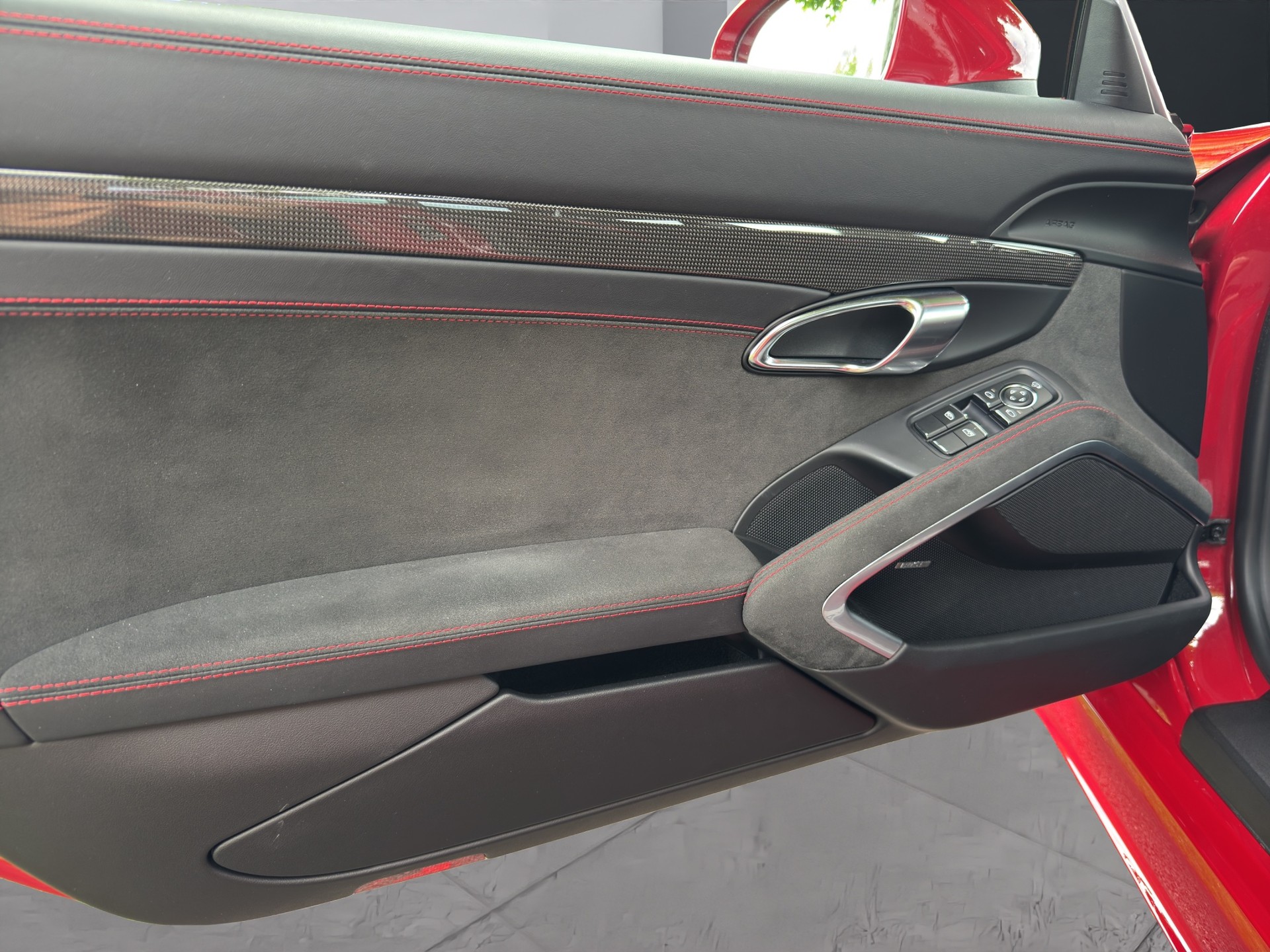 PORSCHE 718 Cayman GTS 4.0 PDK-image-22
