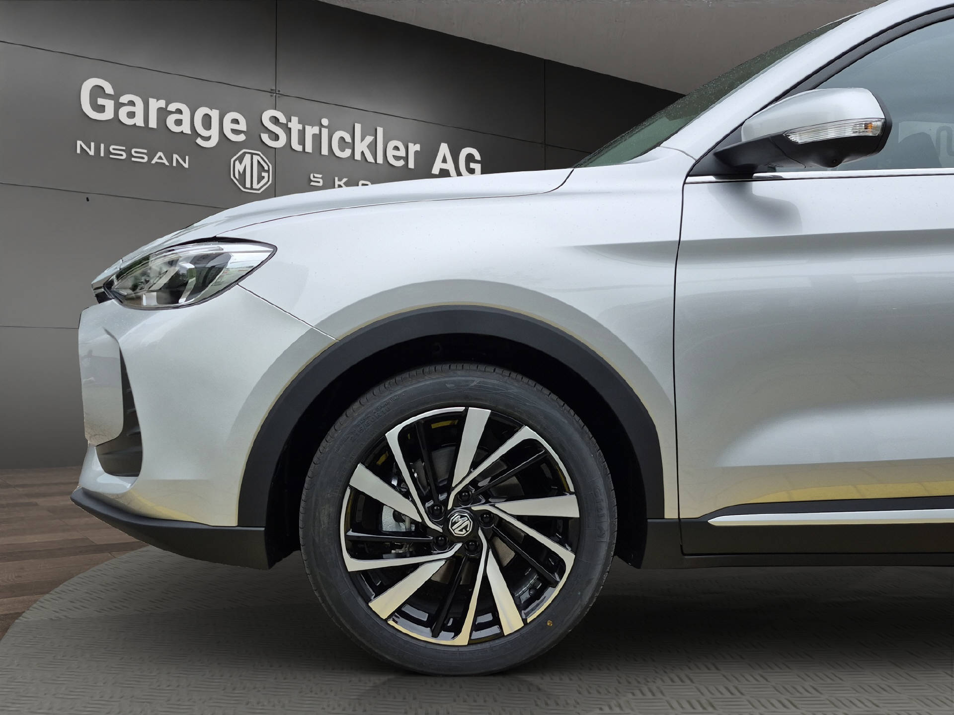 MG ZS 1.5 Hybrid+ Luxury Sunroof-image-8