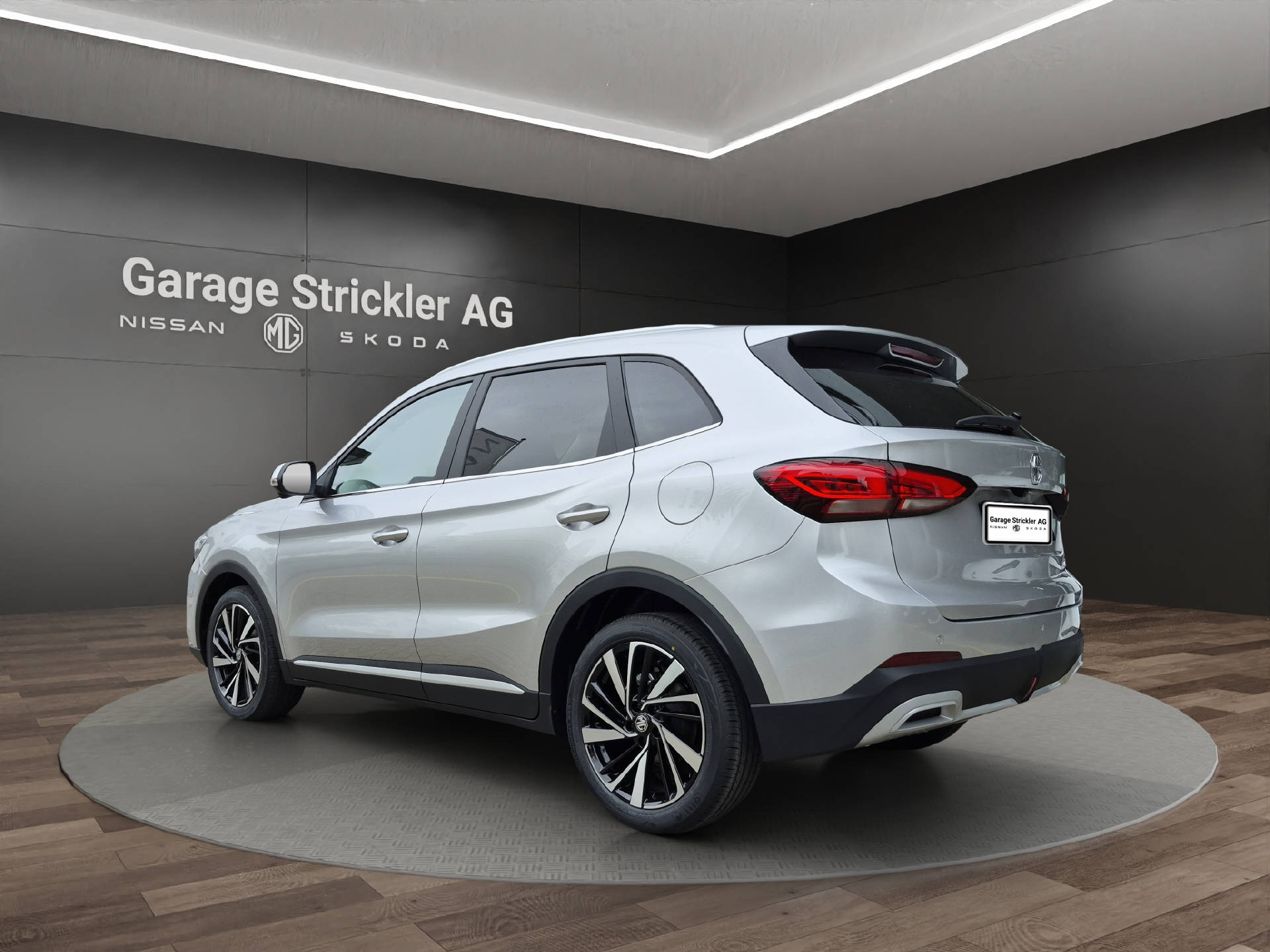 MG ZS 1.5 Hybrid+ Luxury Sunroof-showroom-element-2