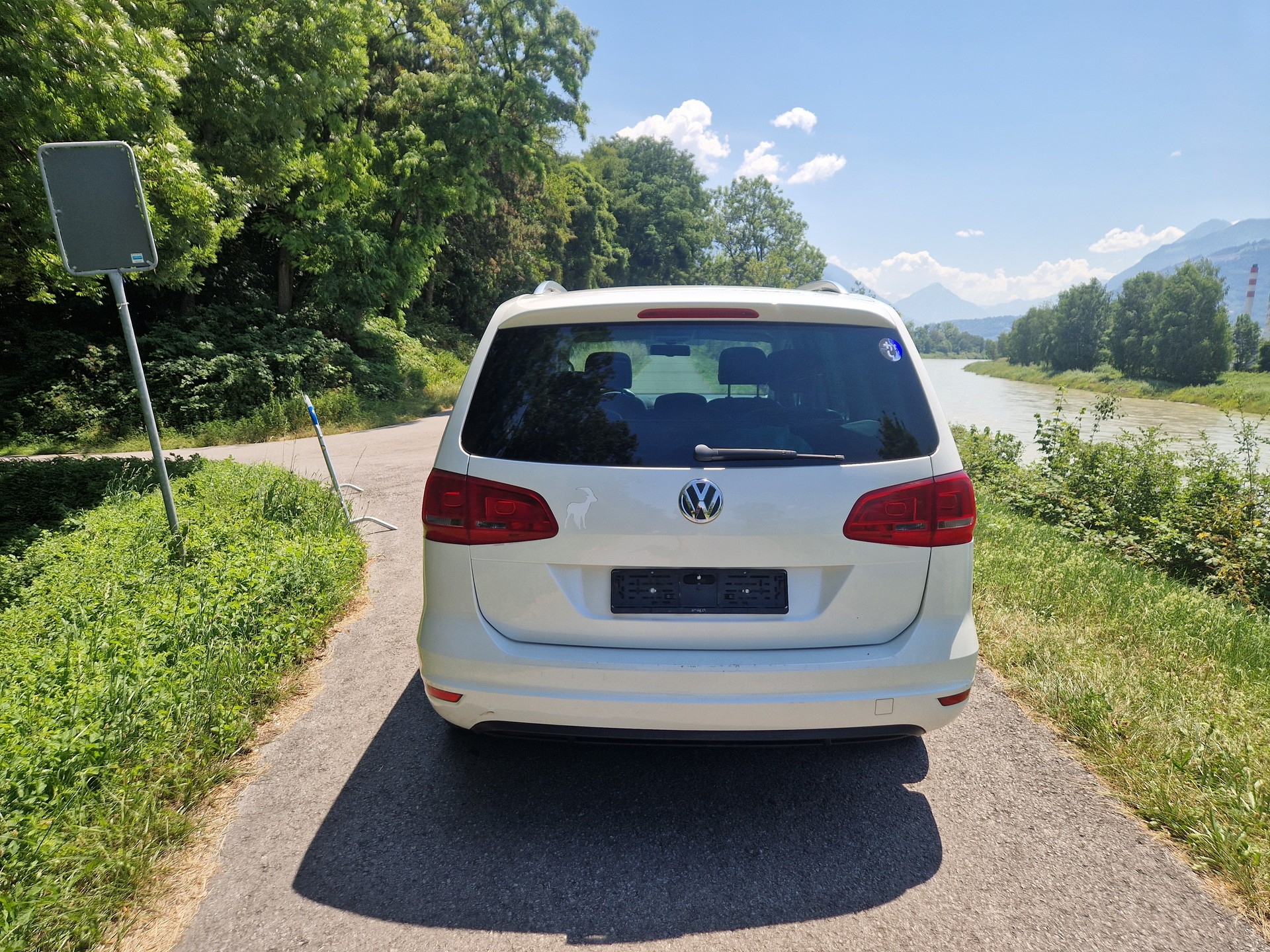 VW Sharan 2.0 TDI BMT Trendline 4Motion-image-4