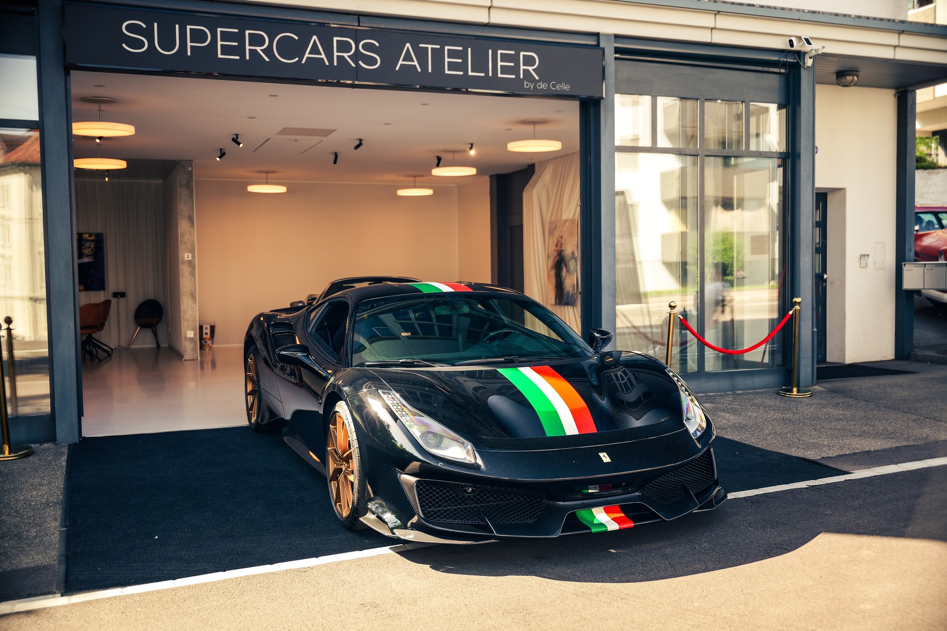 FERRARI 488 Pista 3.9 V8-showroom-element-3