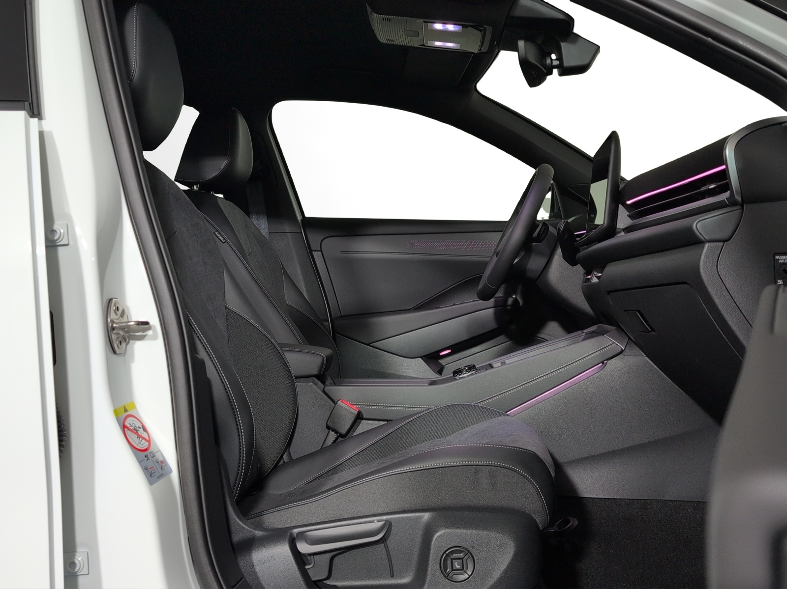 VW T-Roc 1.5 eTSI mHEV Style DSG-image-6
