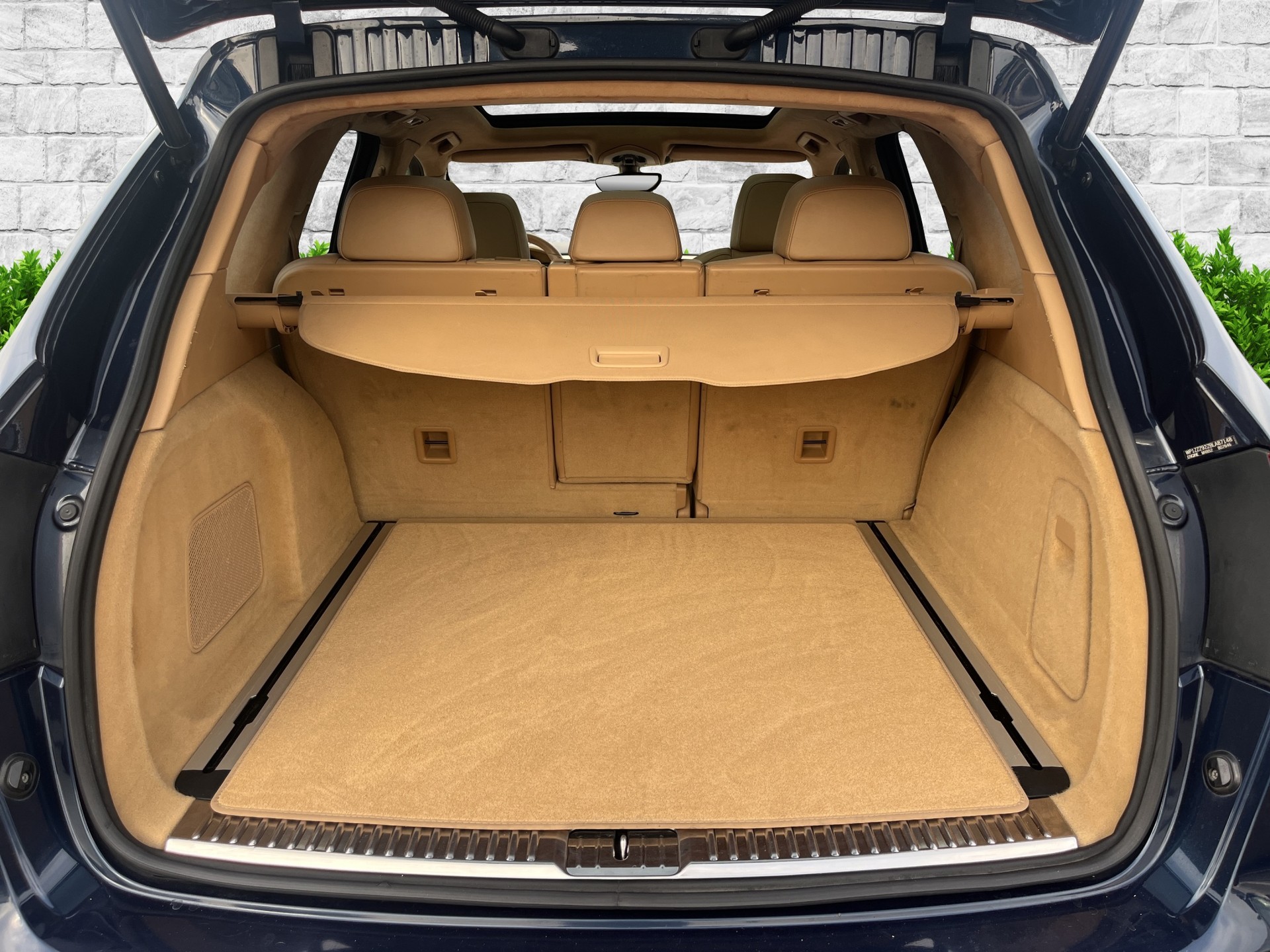 PORSCHE Cayenne Turbo-image-21