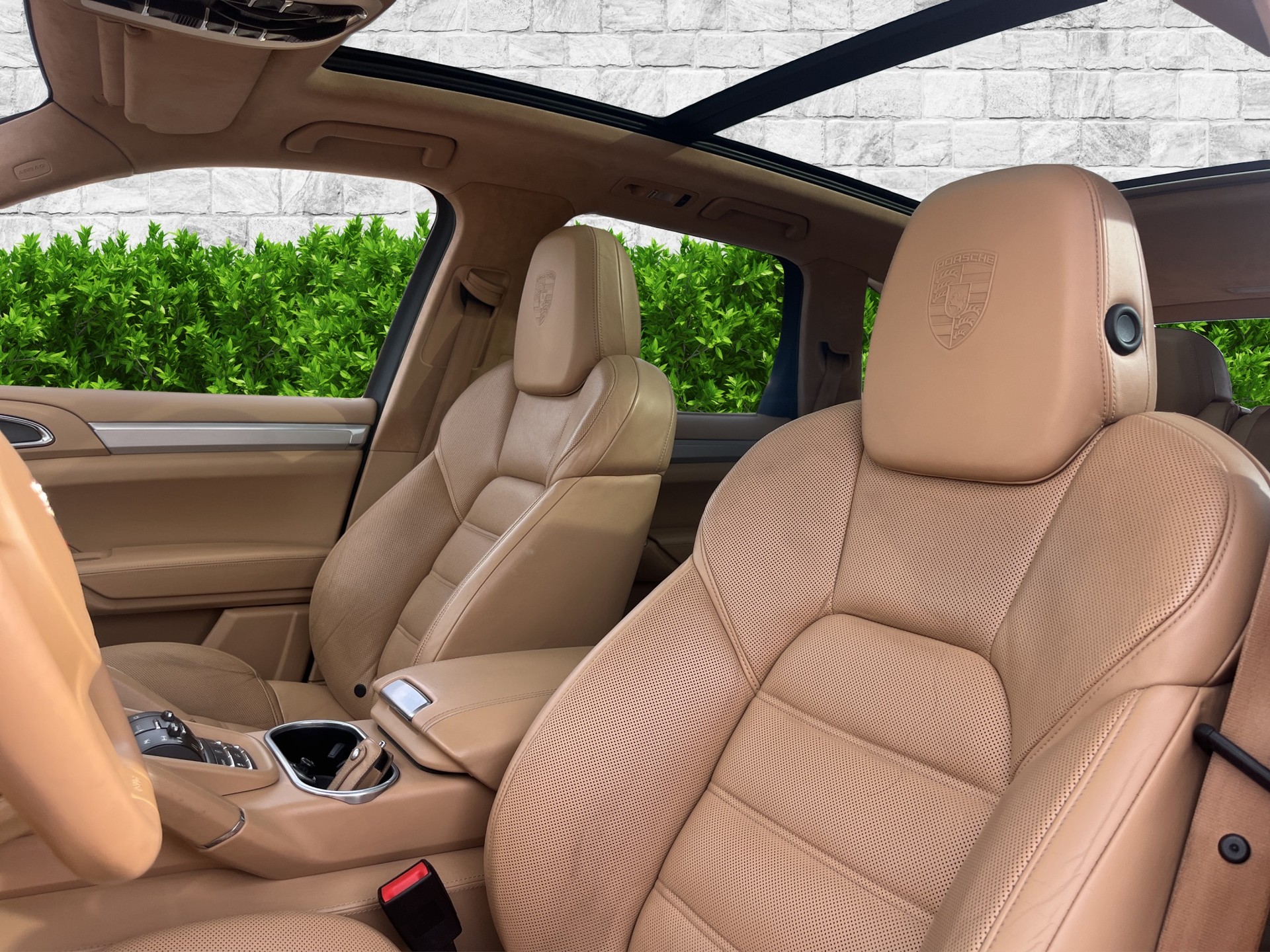 PORSCHE Cayenne Turbo-image-13