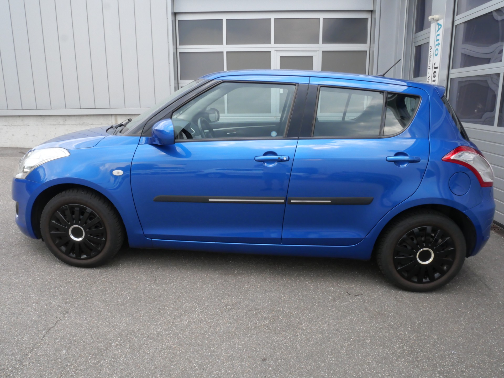 SUZUKI Swift 1.2i 16V GL Top *Facelift, 8-Räder, MFK 07.26*-showroom-element-1