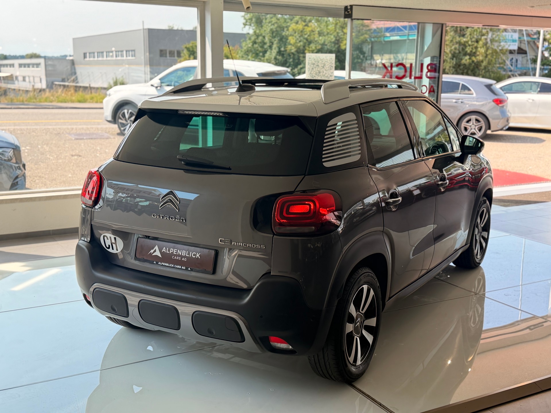 CITROEN C3 Aircross 1.2i PureTech Rip Curl EAT-image-9