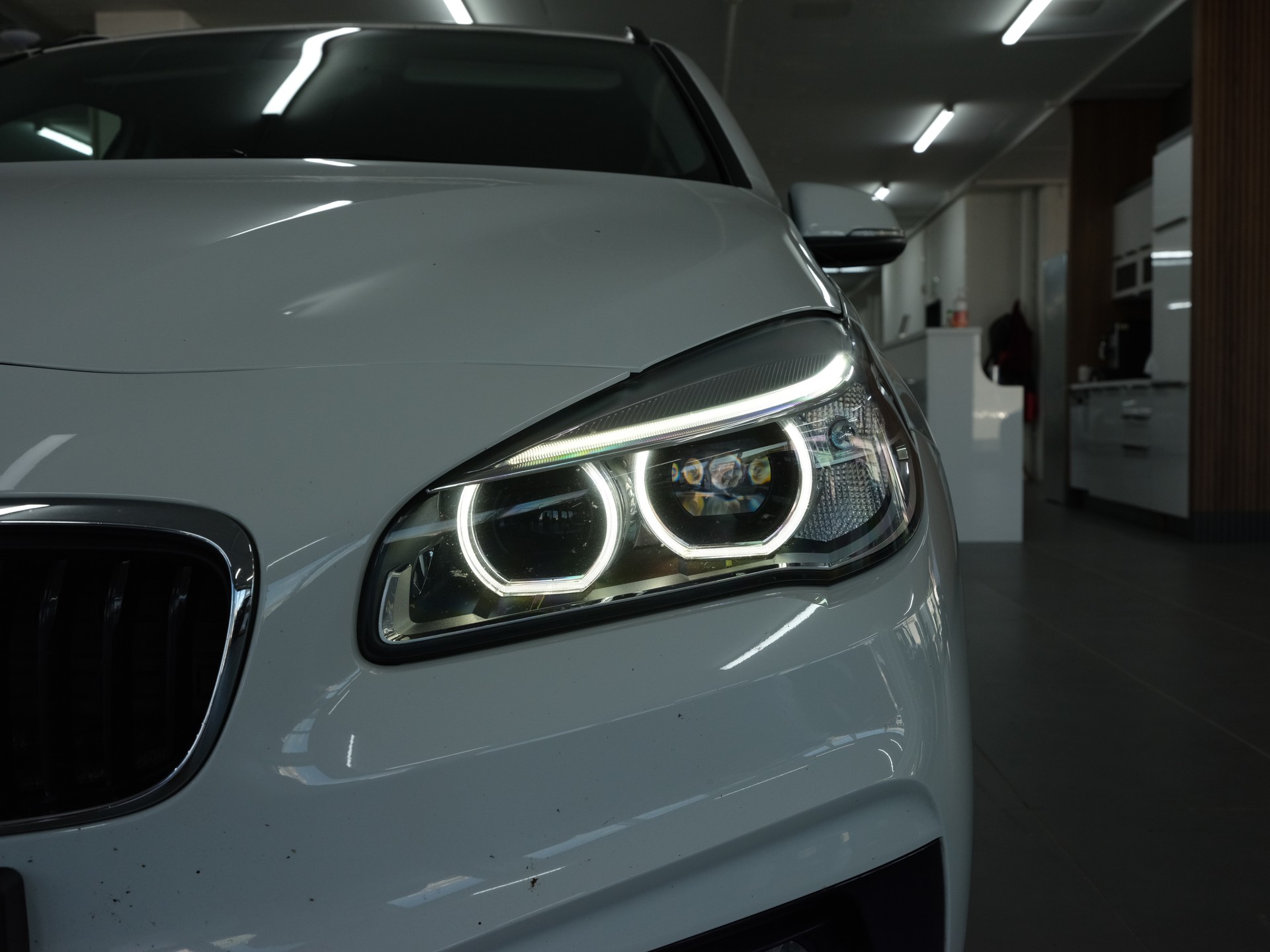 BMW 218d Active Tourer Steptronic *PDC Vorne & Hinten* *Sitzheizung*-image-11