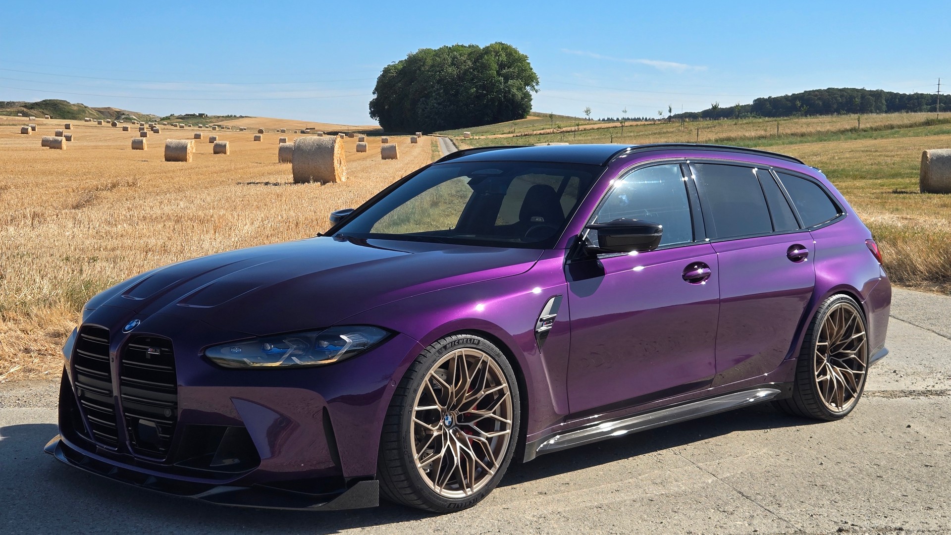 BMW M3 Touring xDrive Competition M-showroom-element-1