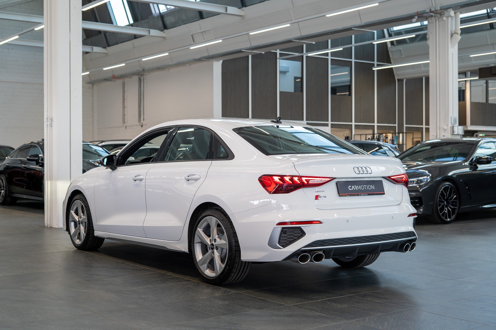 AUDI S3 Limousine 2.0 TFSI quattro S-Tronic / Sportsitze / Abstand-Tempomat / Virtual Cockpit-showroom-element-3