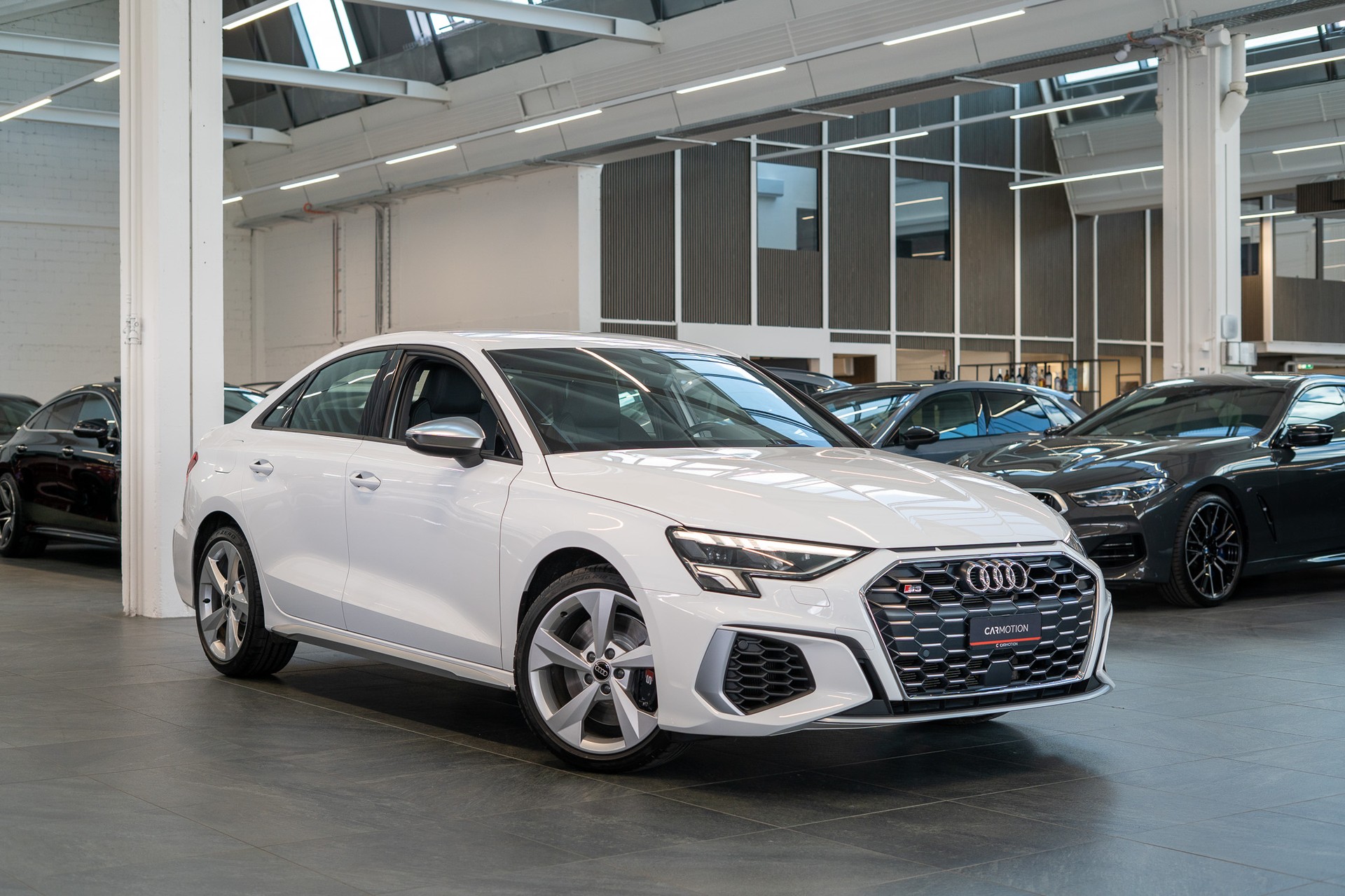 AUDI S3 Limousine 2.0 TFSI quattro S-Tronic / Sportsitze / Abstand-Tempomat / Virtual Cockpit-showroom-element-2
