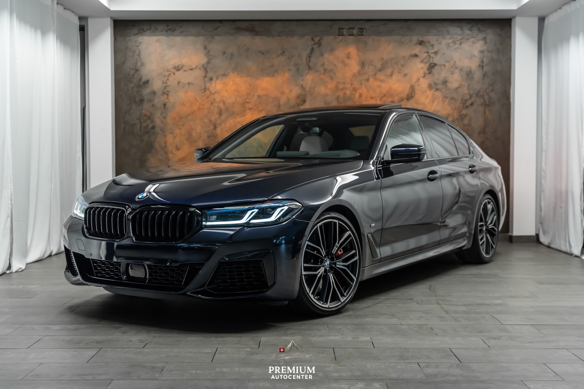 BMW M550i xDrive Steptronic *Panorama*Head-Up*Softclose*360°*