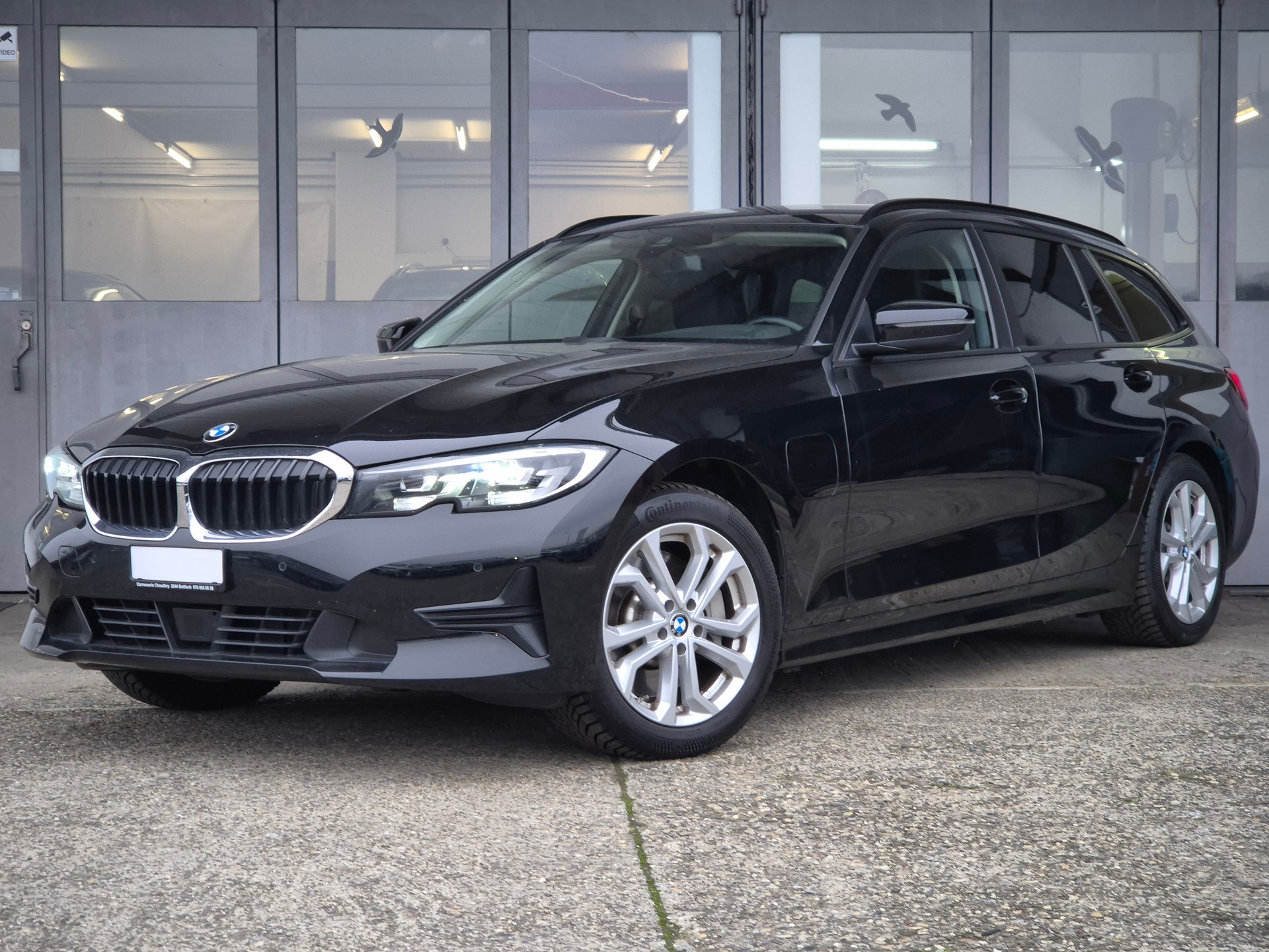 BMW 330e x DriveTouring Steptronic