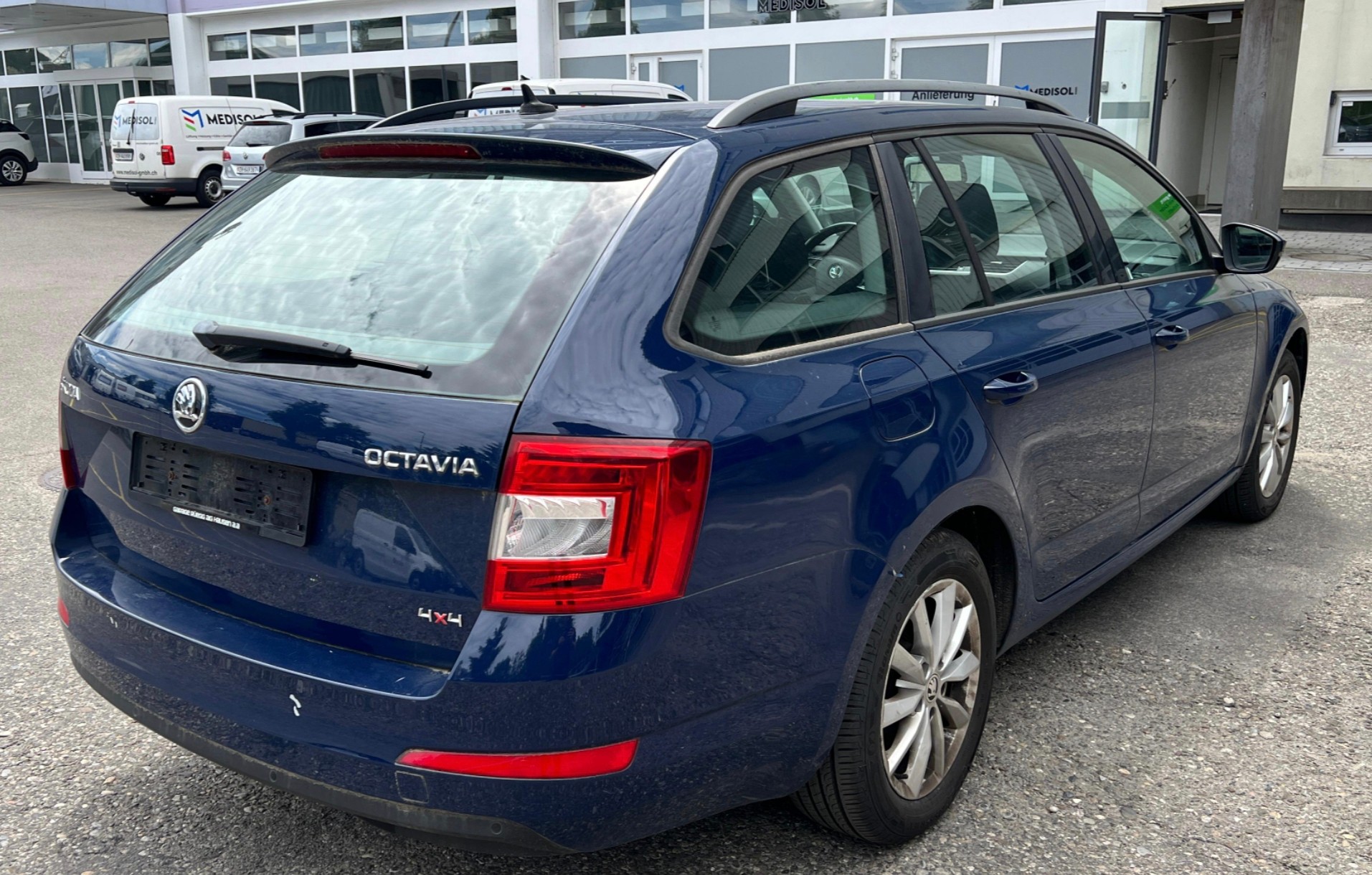 SKODA Octavia Combi 2.0 TDI Ambition 4x4 DSG-image-3