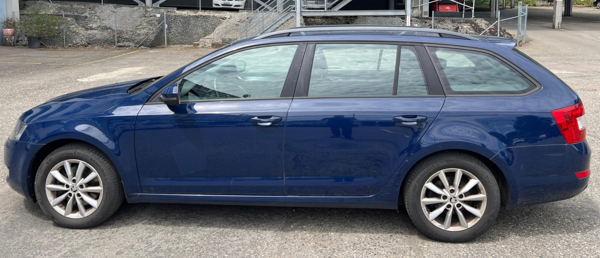 SKODA Octavia Combi 2.0 TDI Ambition 4x4 DSG-image-6