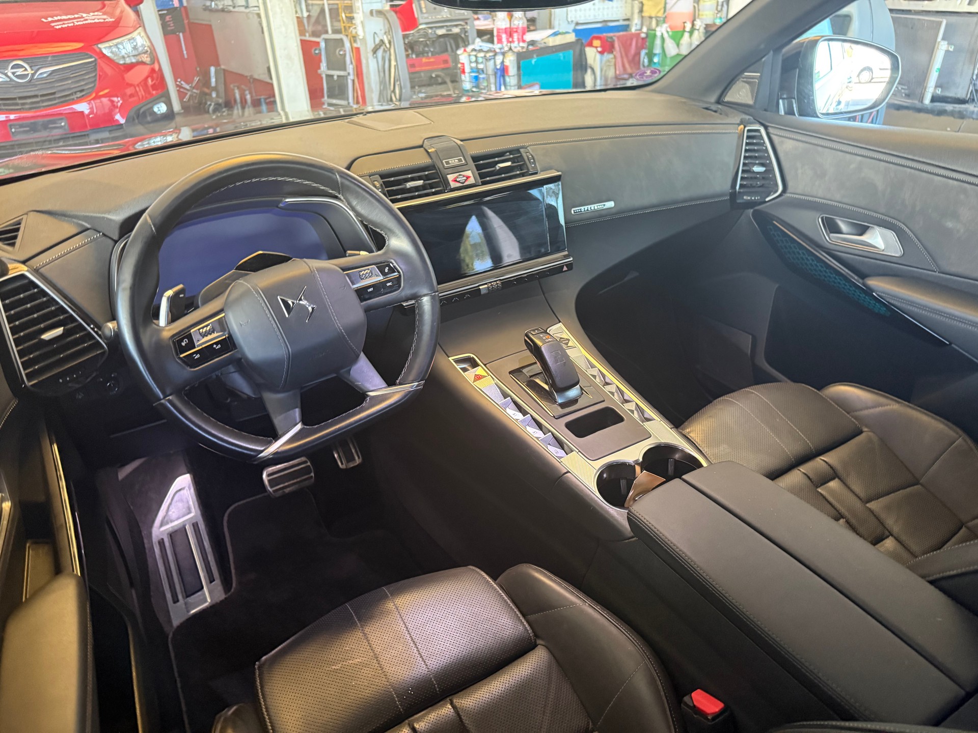 DS AUTOMOBILES DS 7 Crossback E-Tense 300 BE Chic-image-4