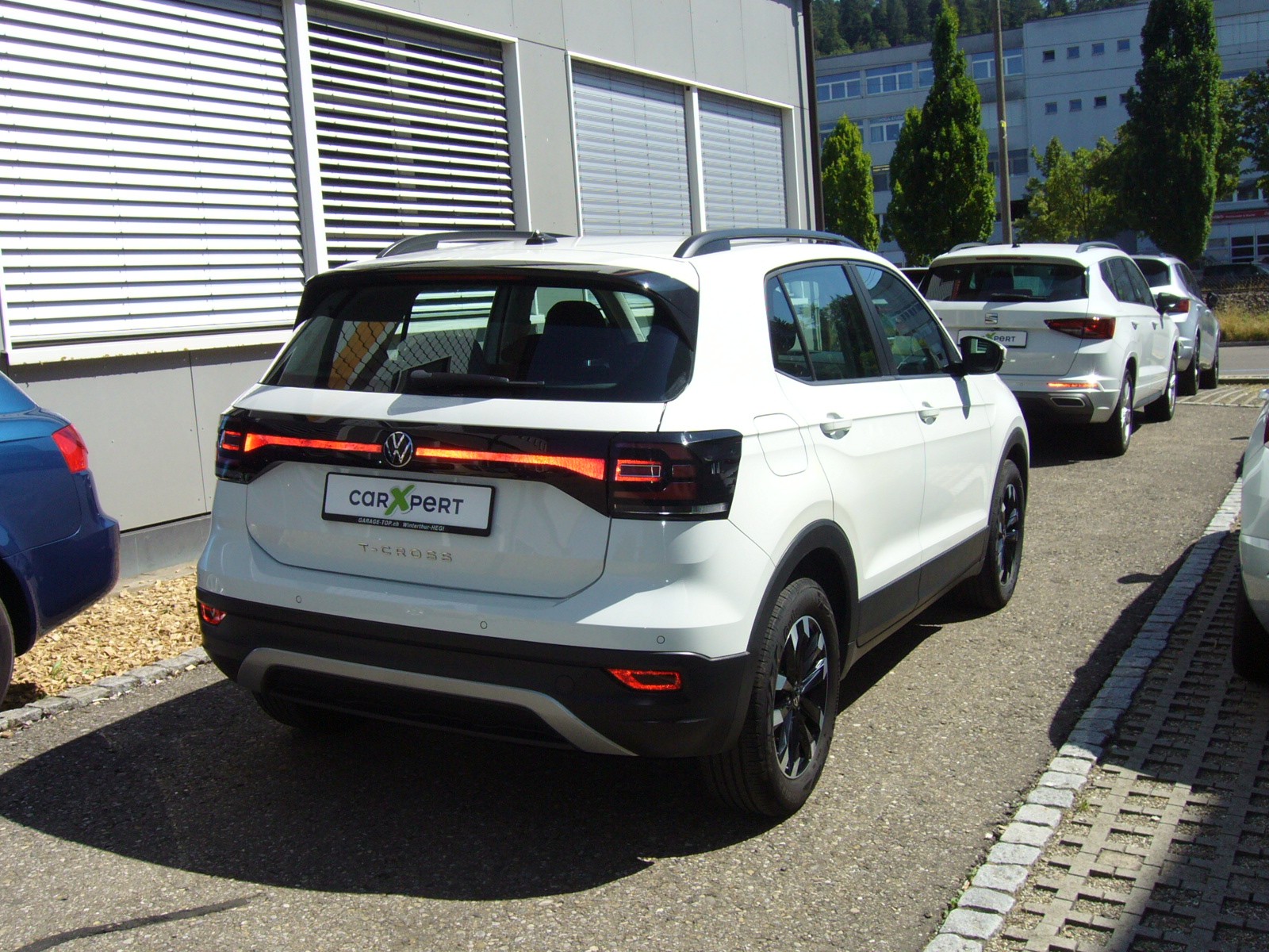VW T-Cross 1.0 TSI-showroom-element-2