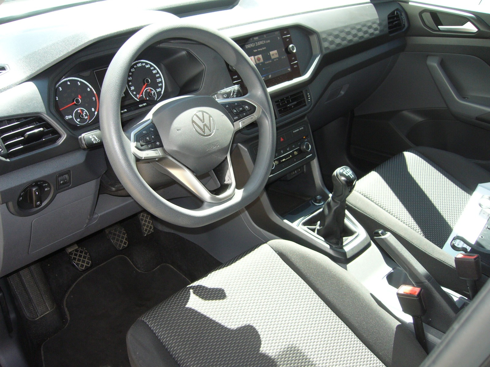 VW T-Cross 1.0 TSI-image-4