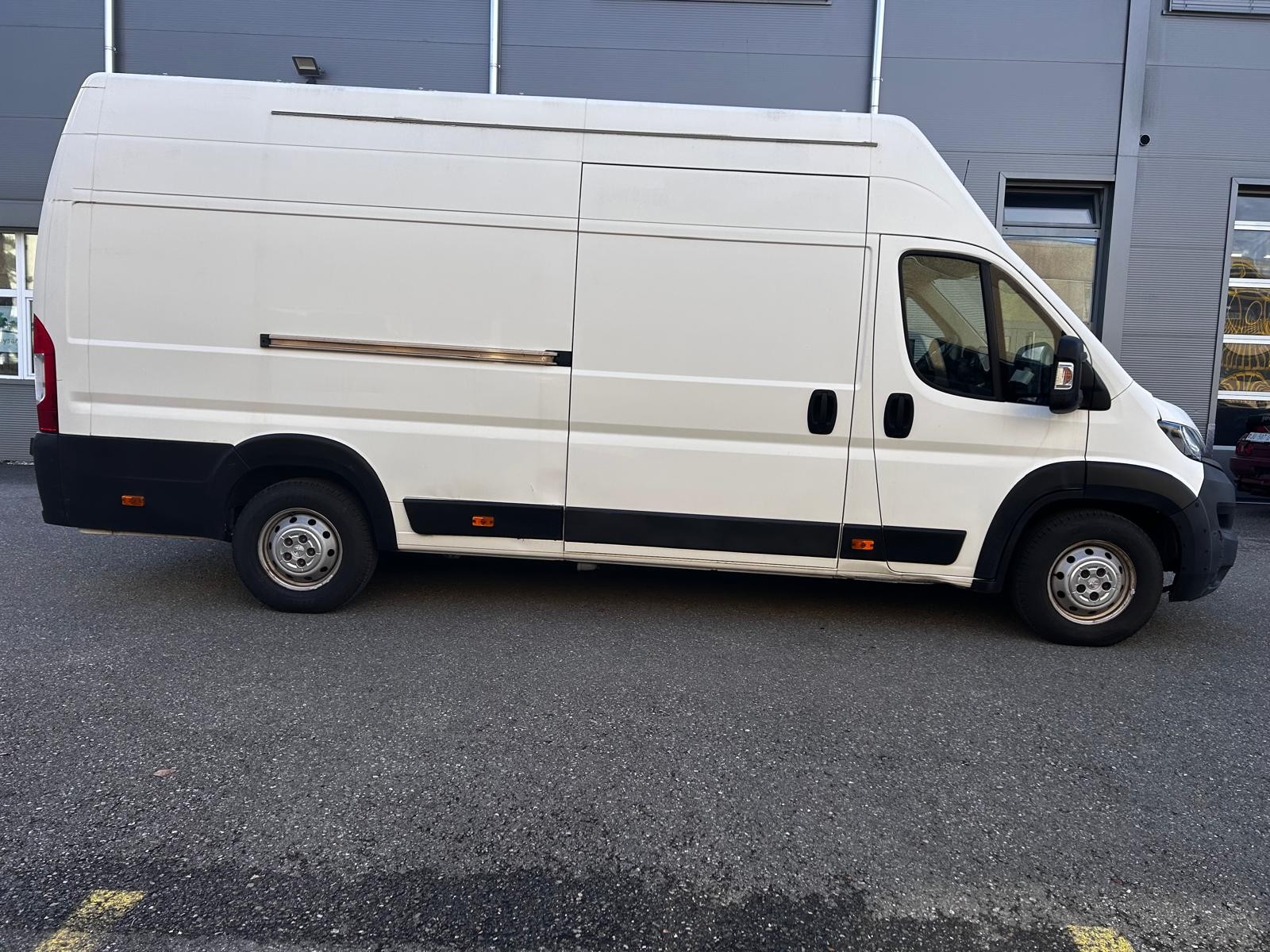 PEUGEOT 435 L4H3-image-3