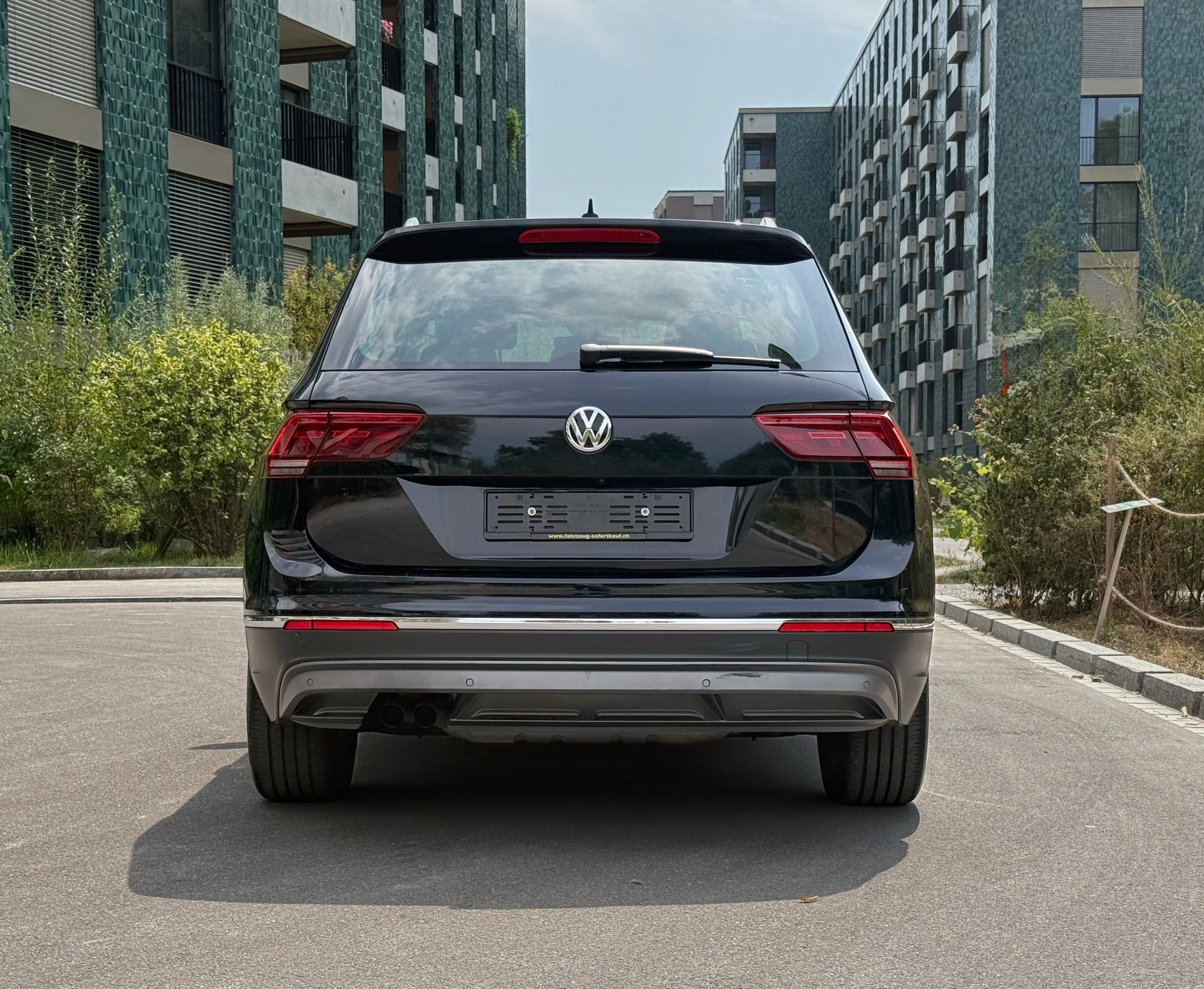 VW Tiguan 2.0TSI Highline 4Motion DSG-image-3