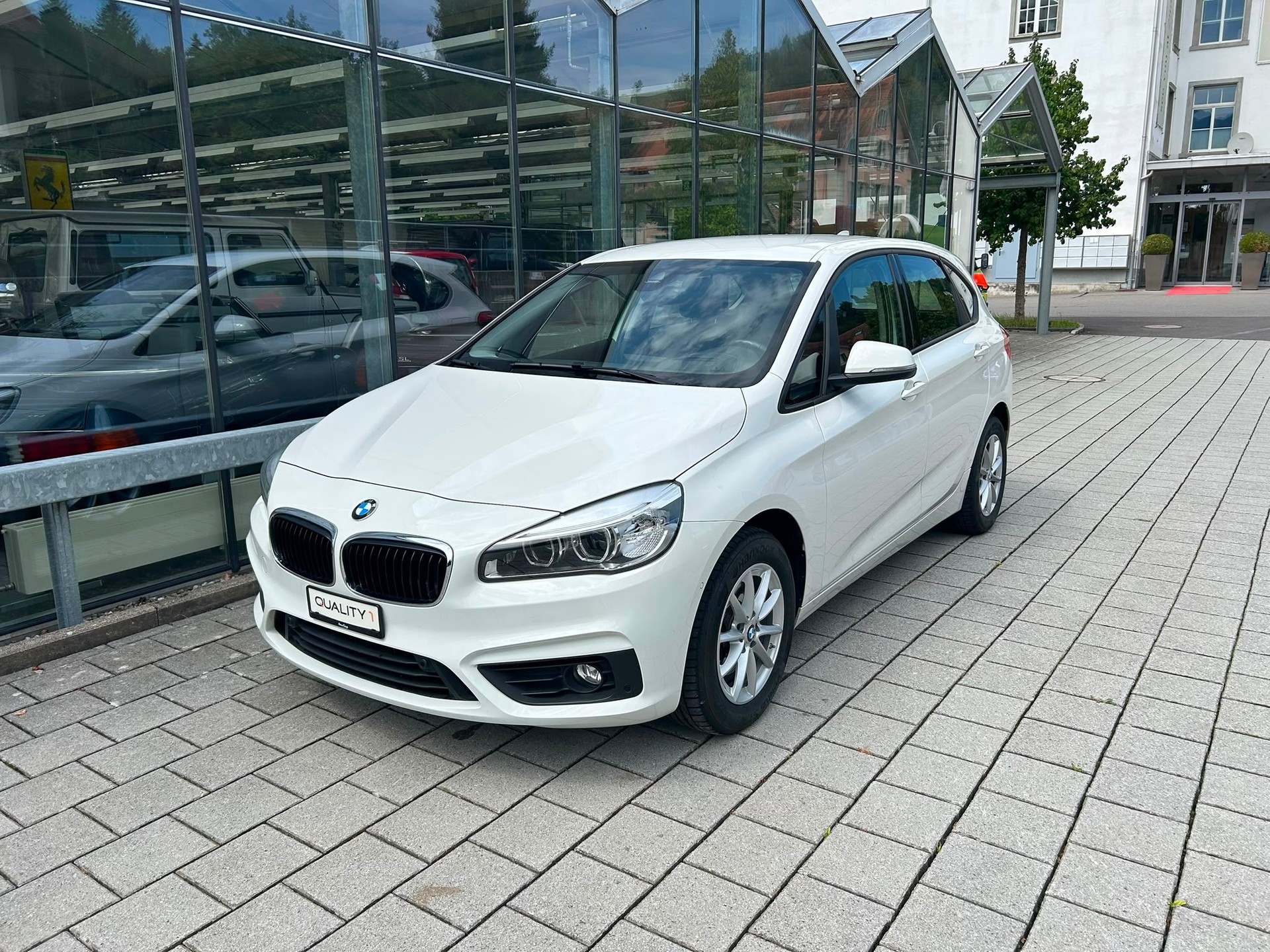BMW 218d xDrive Active Tourer Steptronic-showroom-element-1