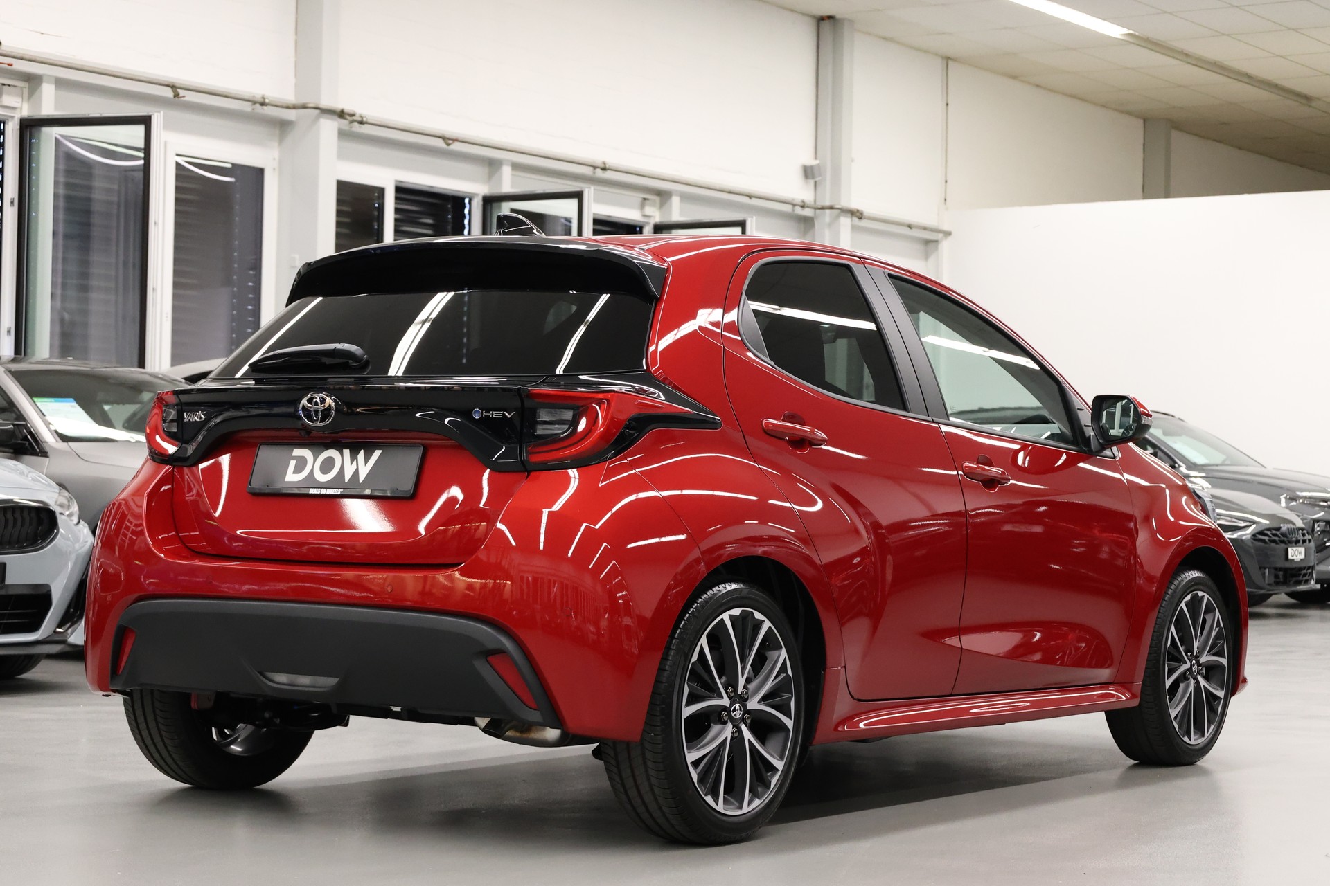 TOYOTA Yaris 1.5 VVT-i HSD Teamplayer-image-7