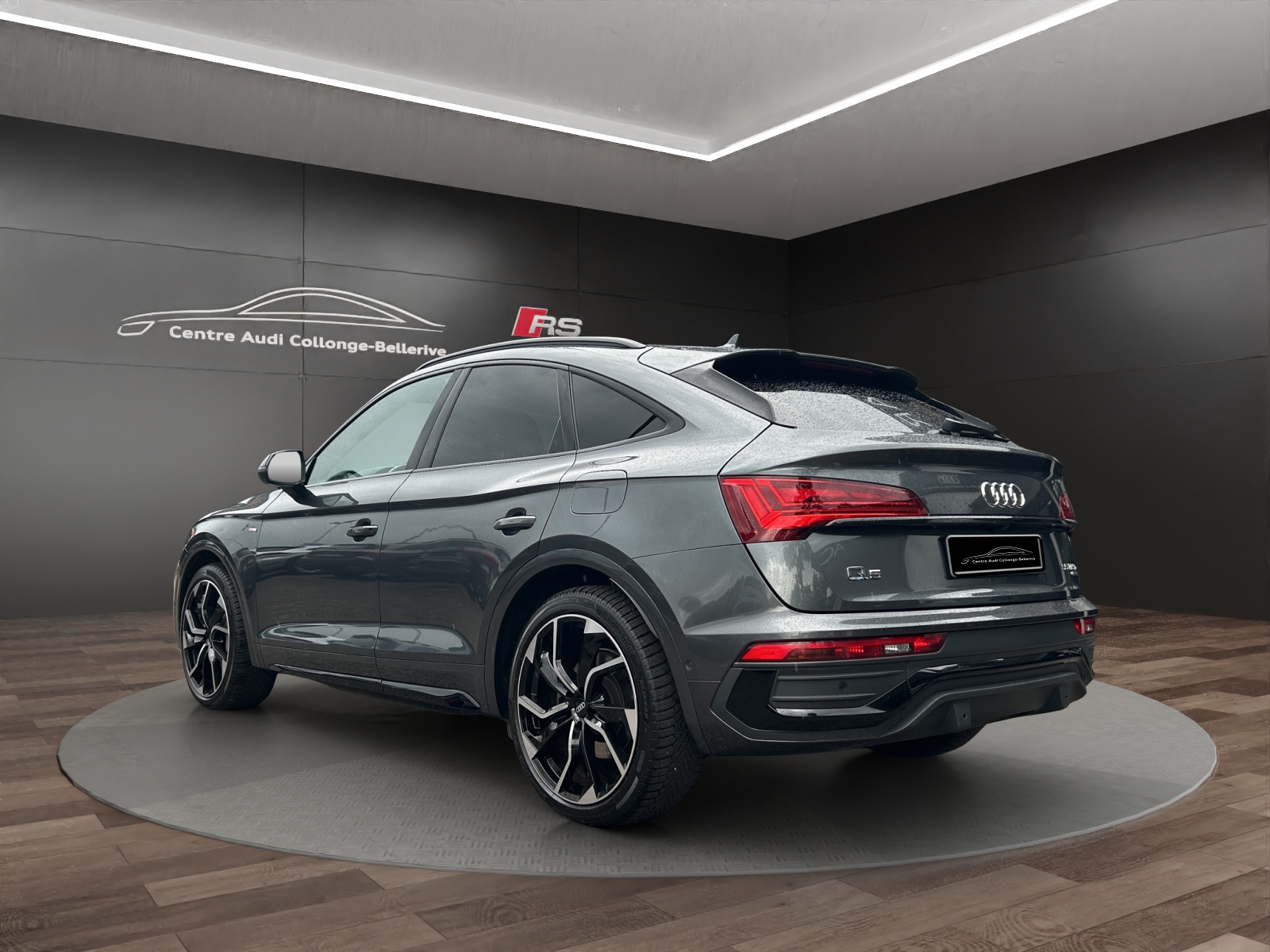 AUDI Q5 Sportback 55 TFSI e PHEV S line quattro S-tronic-showroom-element-3
