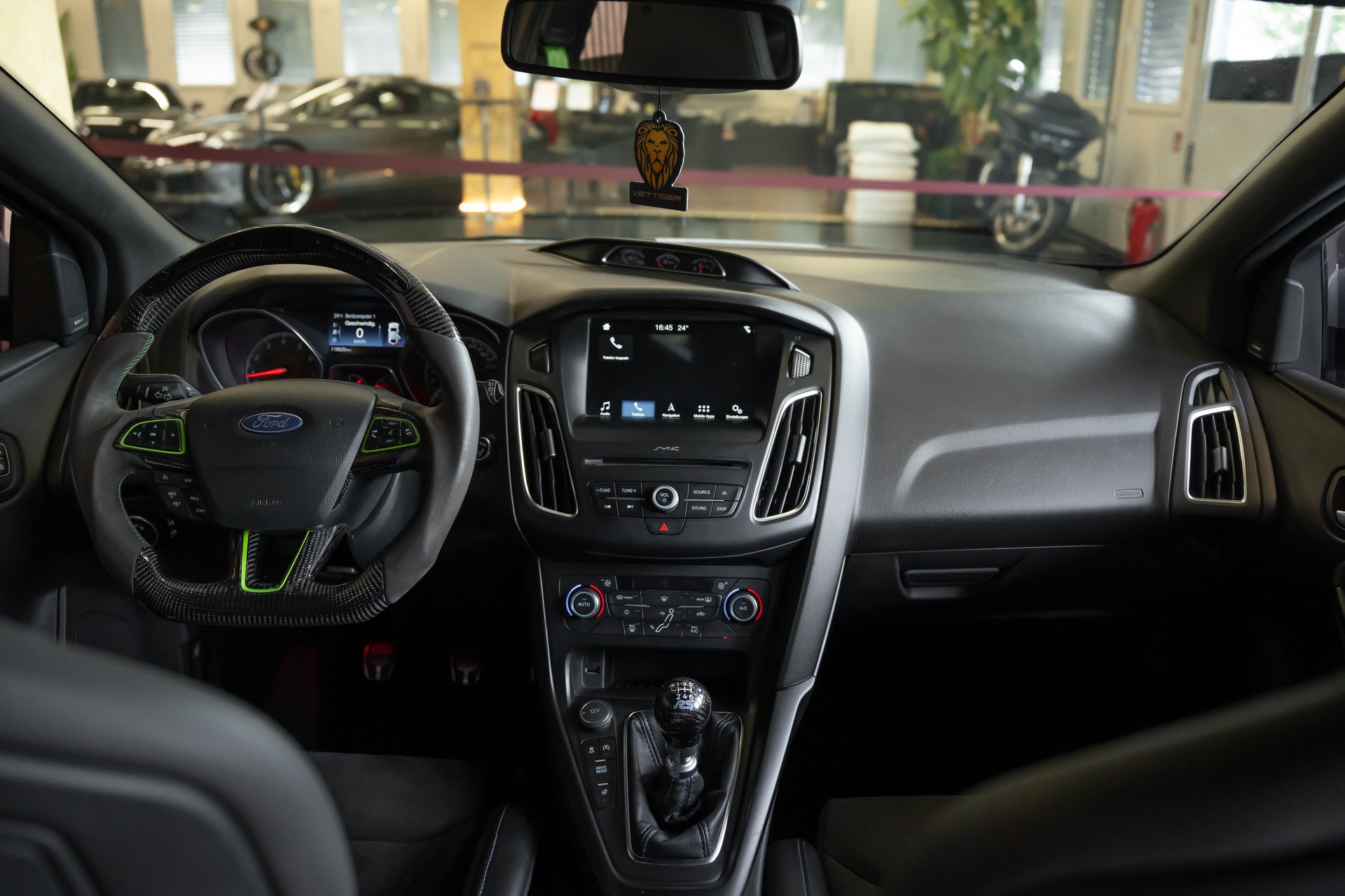 FORD Focus 2.3 EcoBoost RS AWD-image-15