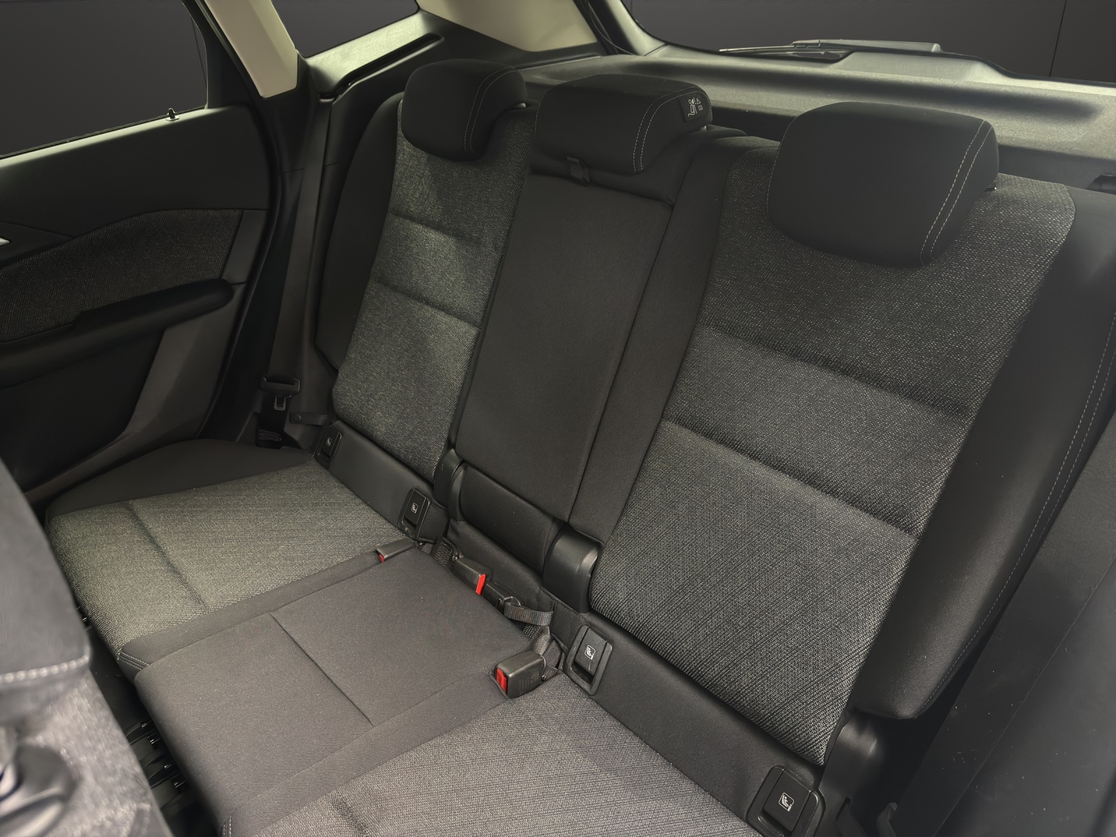 BMW 218d Active Tourer-image-19