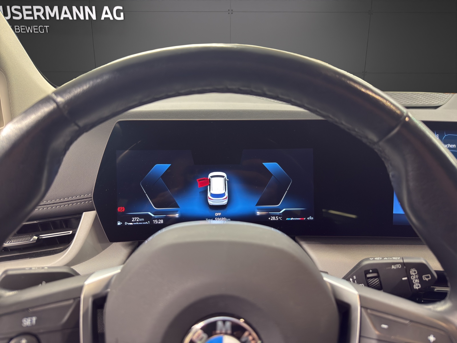 BMW 218d Active Tourer-image-13