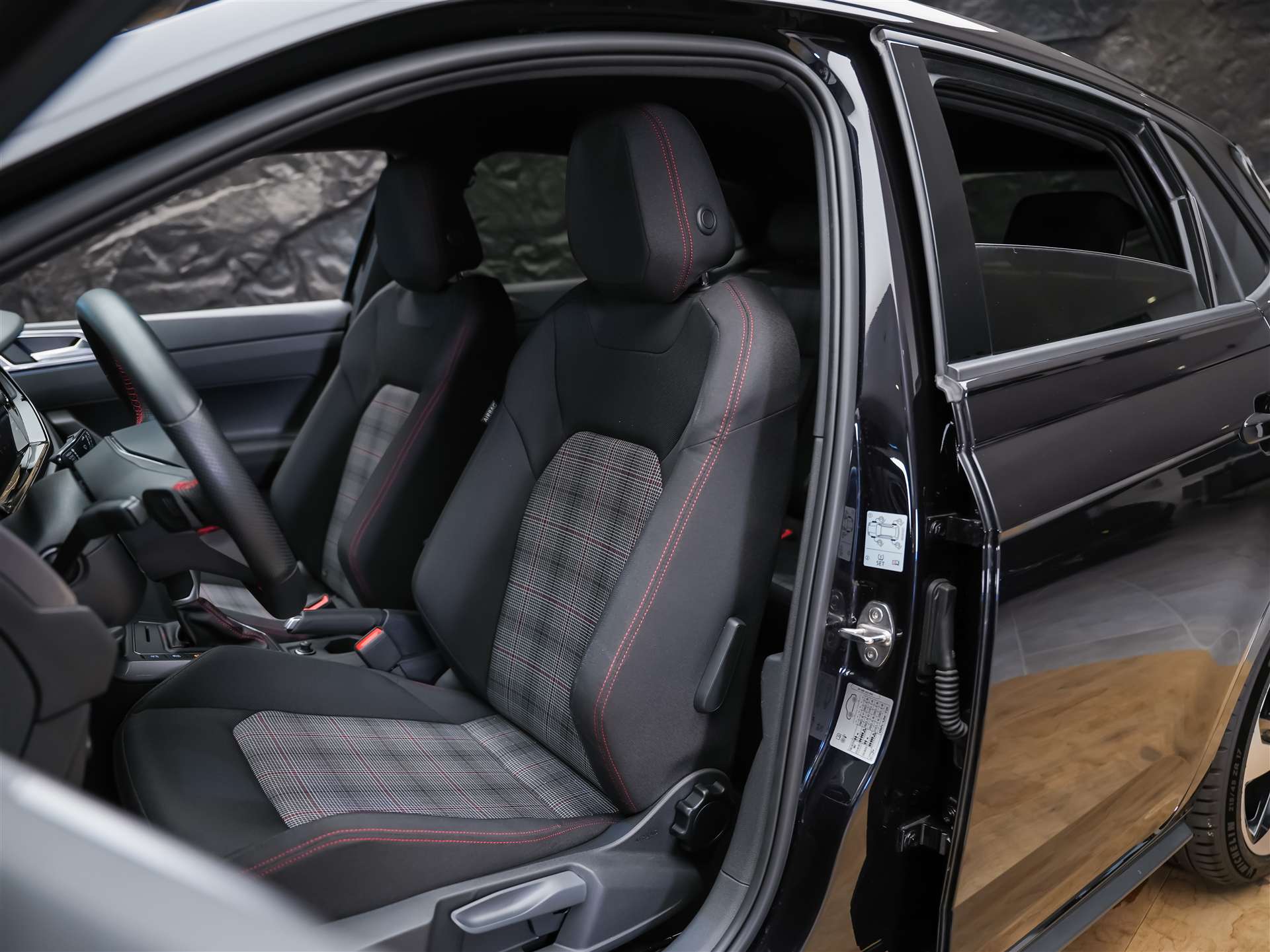 VW Polo 2.0 TSI GTI DSG *Assistenten*Sitzheizung*-image-9