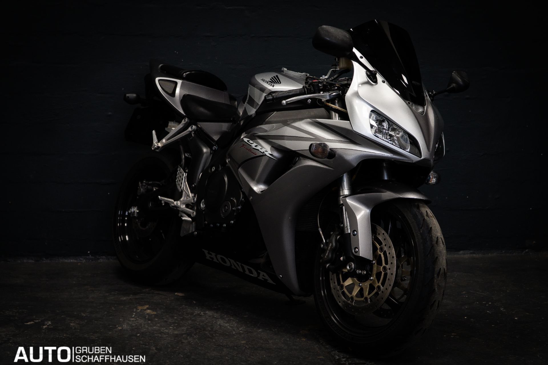 HONDA CBR 1000 RR-image-1