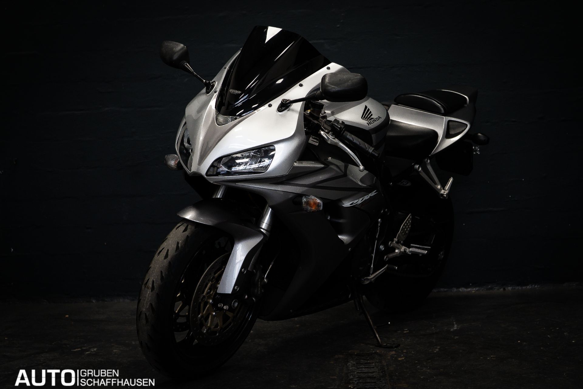 HONDA CBR 1000 RR-image-13