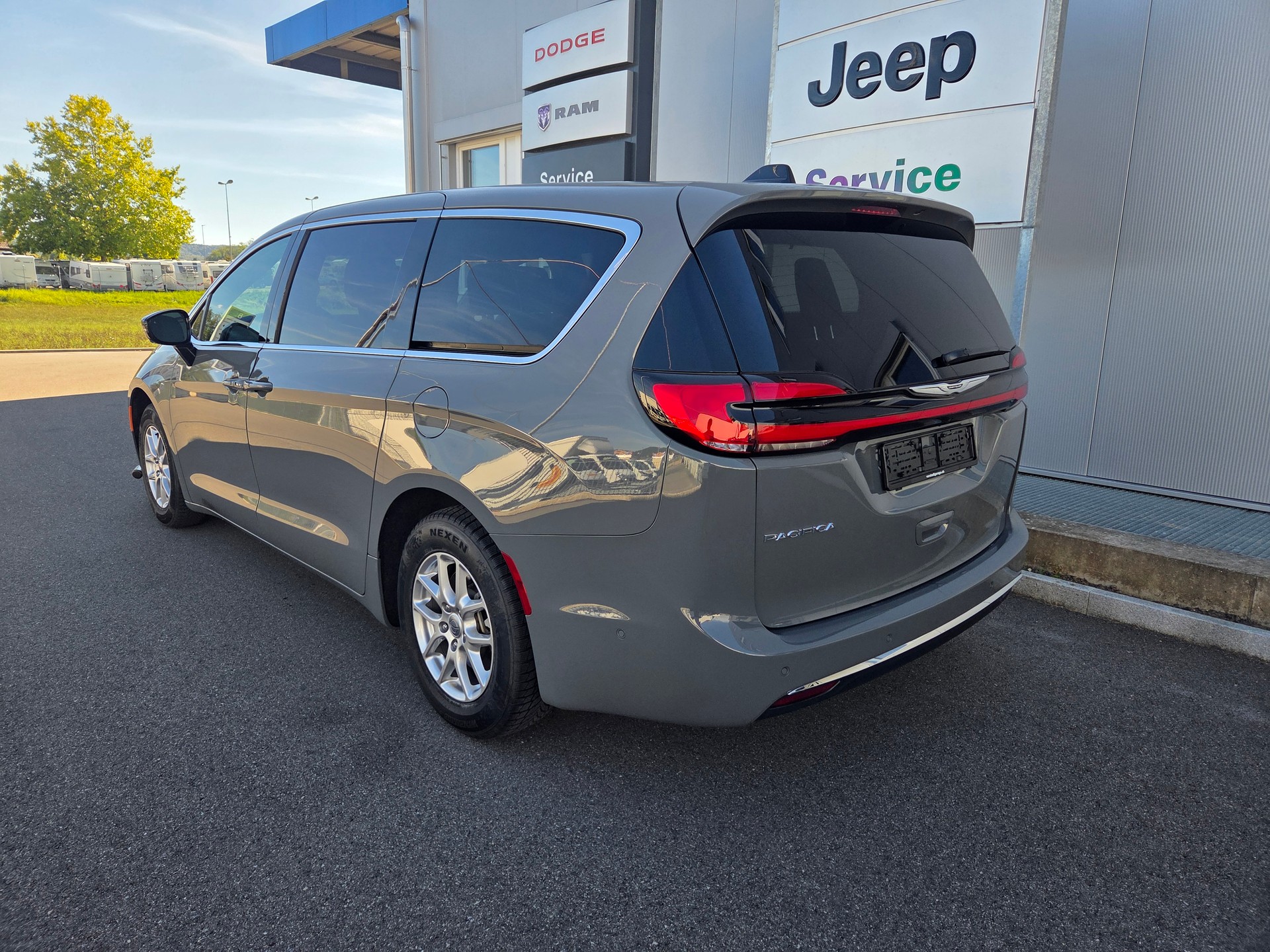 CHRYSLER Pacifica 3.6 V6 Select 291 PS / 8-Plätzer-showroom-element-2