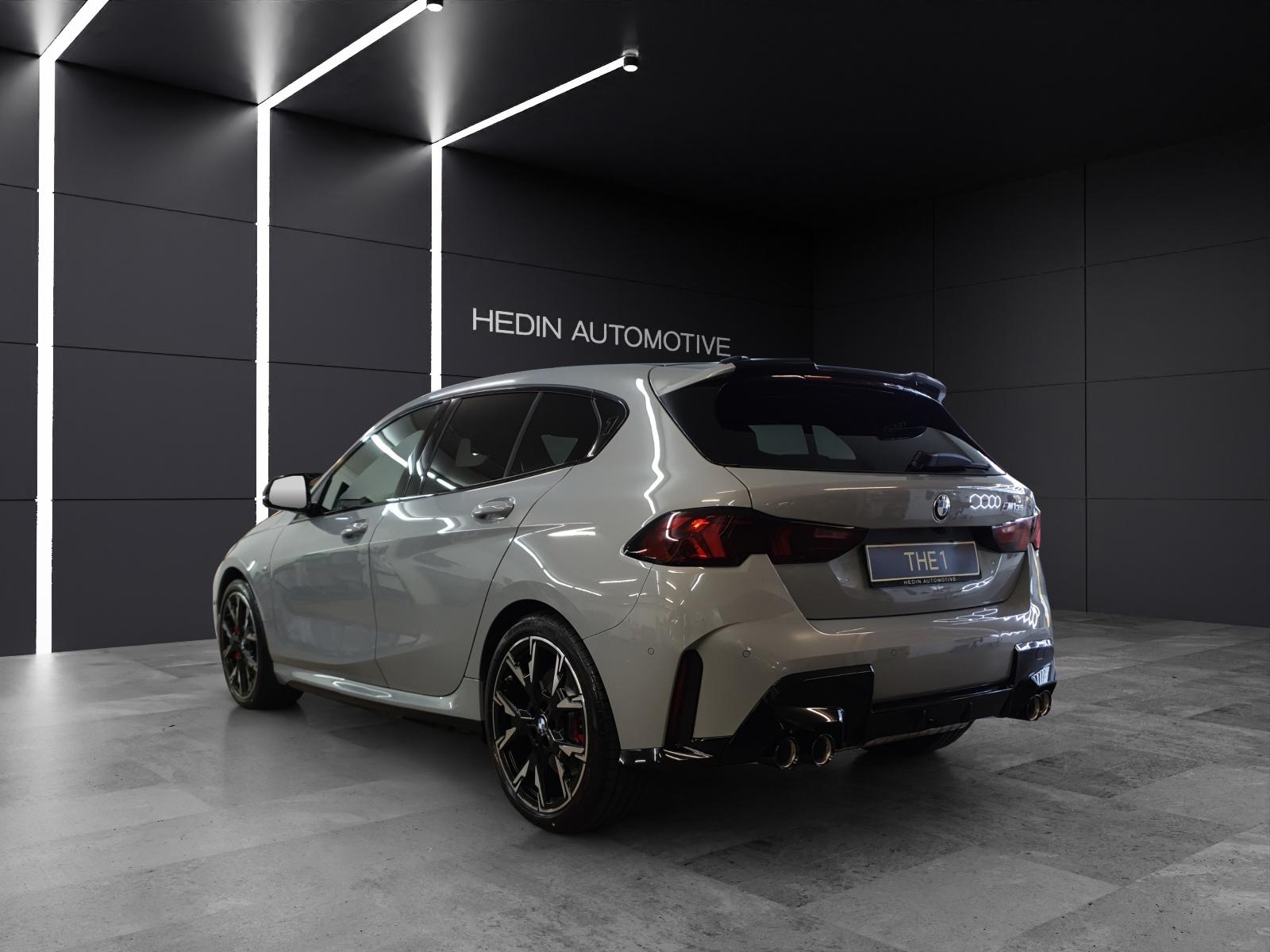 BMW 1er Reihe F70 M135i xDrive-showroom-element-2