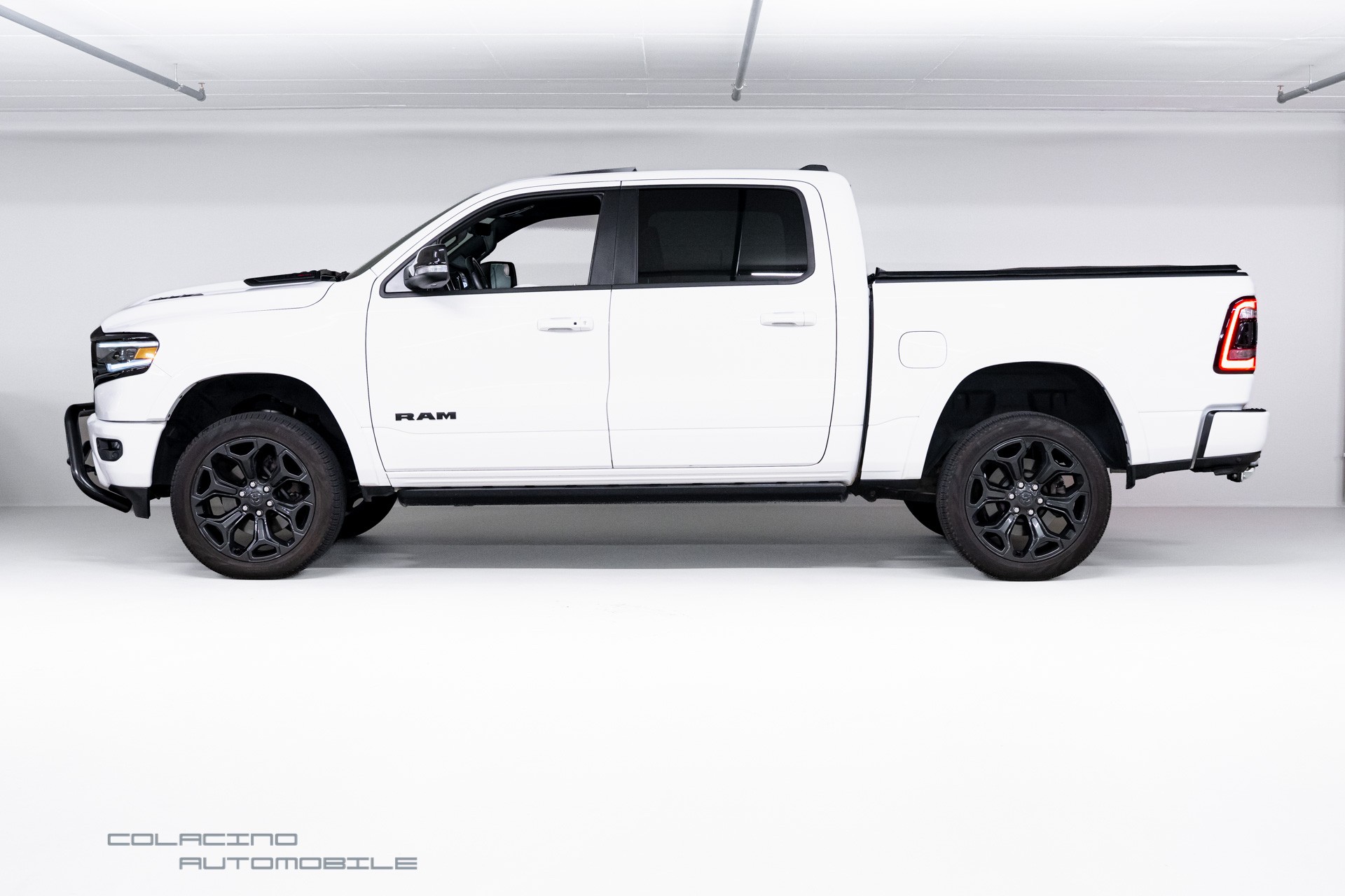 DODGE 1500 Crew Cab Limited-image-6