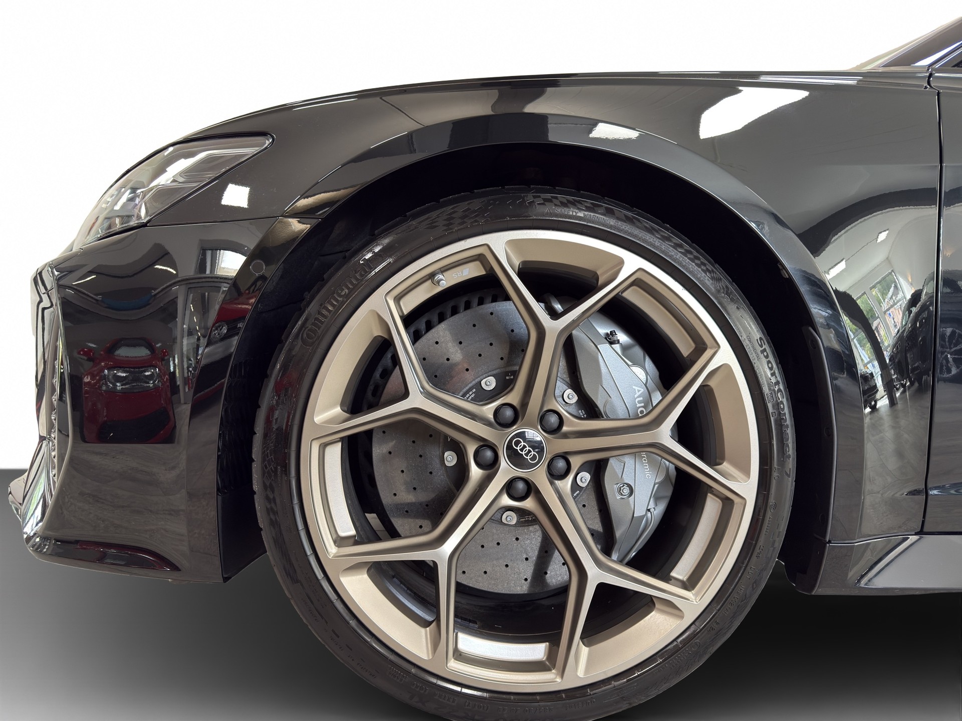 AUDI RS6 Avant 4.0 TFSI V8 Performance quattro-showroom-element-2