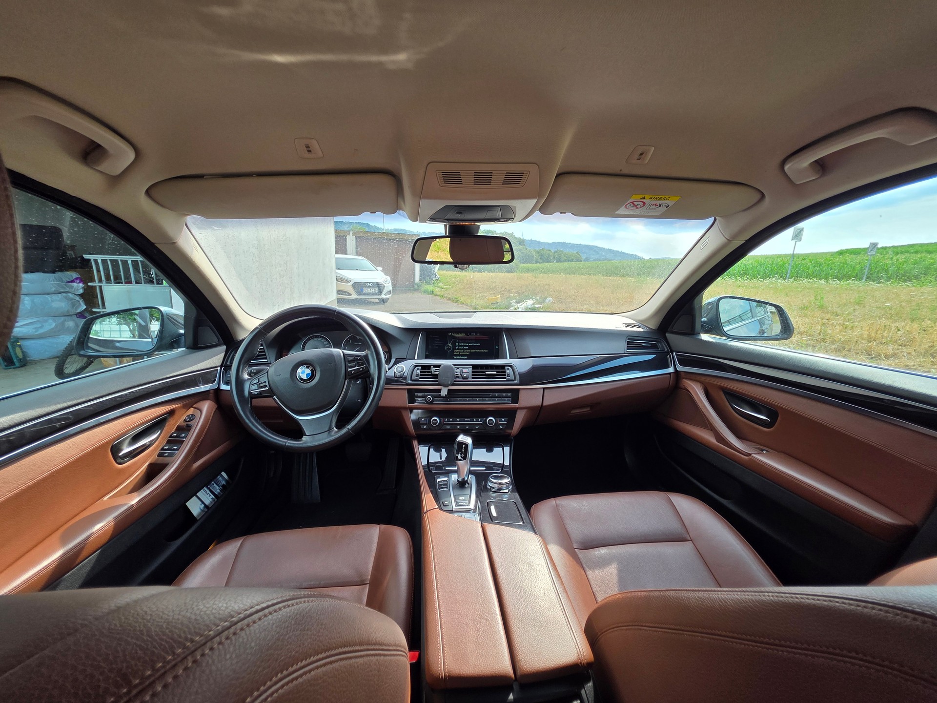 BMW 520d Touring Luxury Line Steptronic-image-6