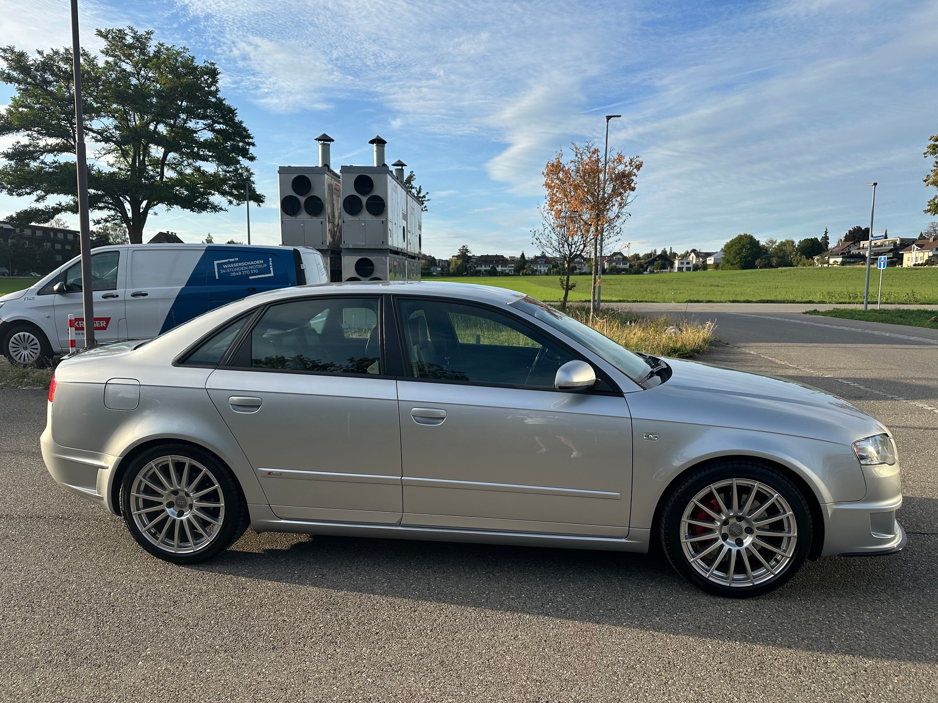 AUDI A4 2.0 T DTM quattro-image-3