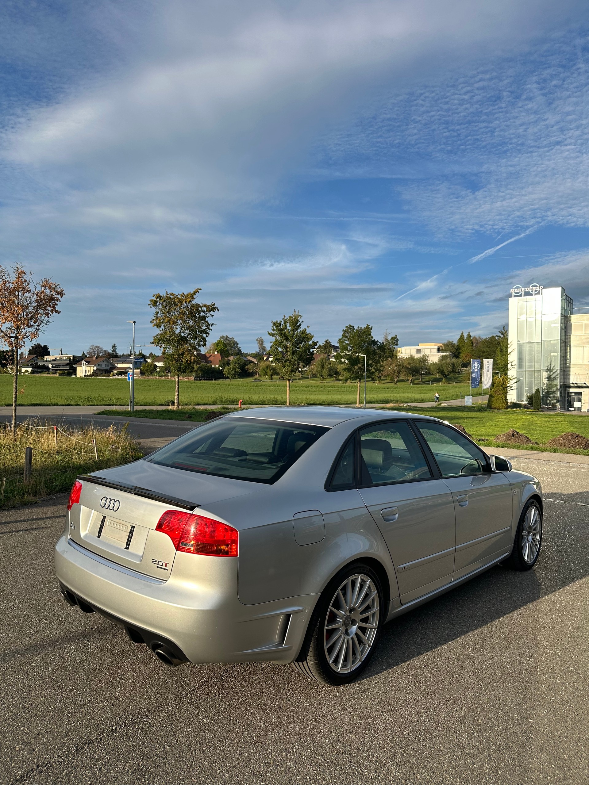 AUDI A4 2.0 T DTM quattro-image-6